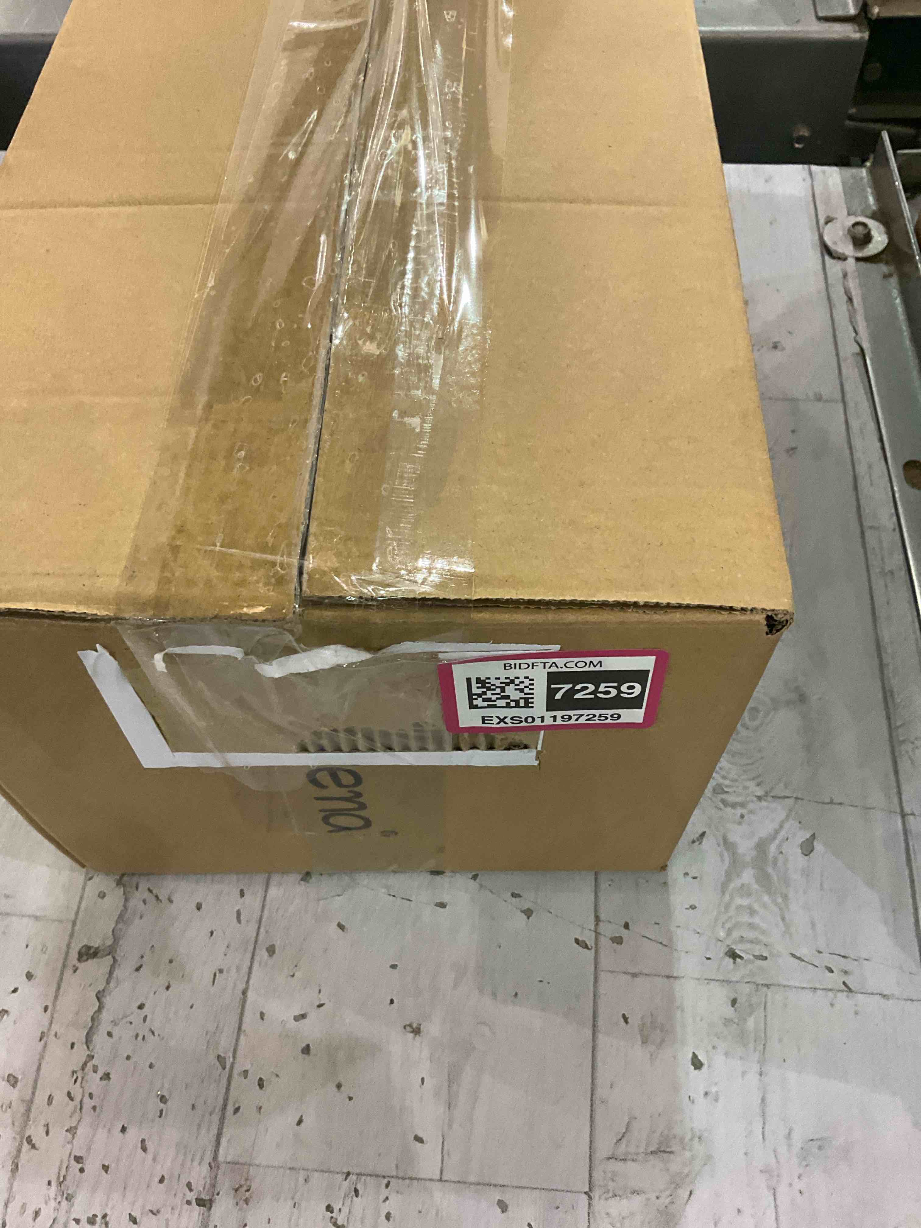 https://s3.amazonaws.com/lotting-images-prod/BargainHunt/EXS01197259_1709753091419.jpeg