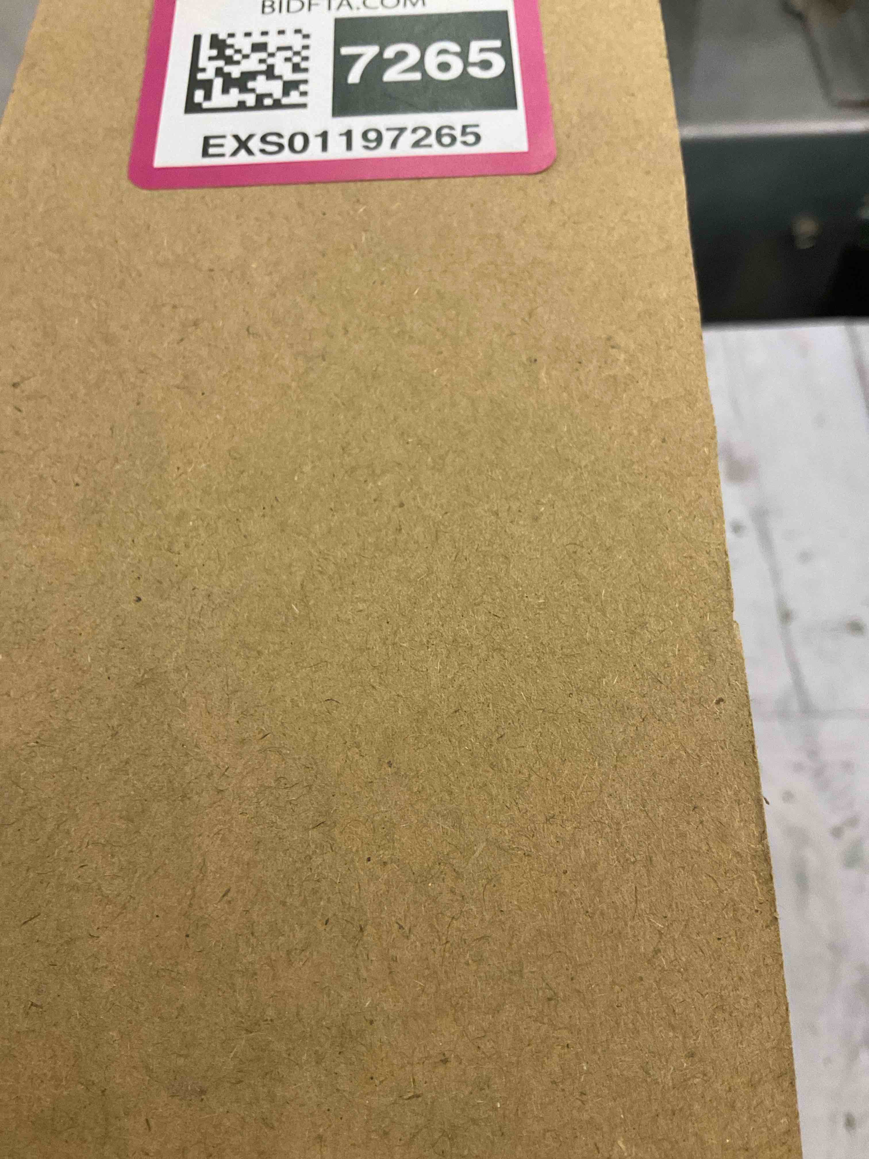https://s3.amazonaws.com/lotting-images-prod/BargainHunt/EXS01197265_1709753735580.jpeg