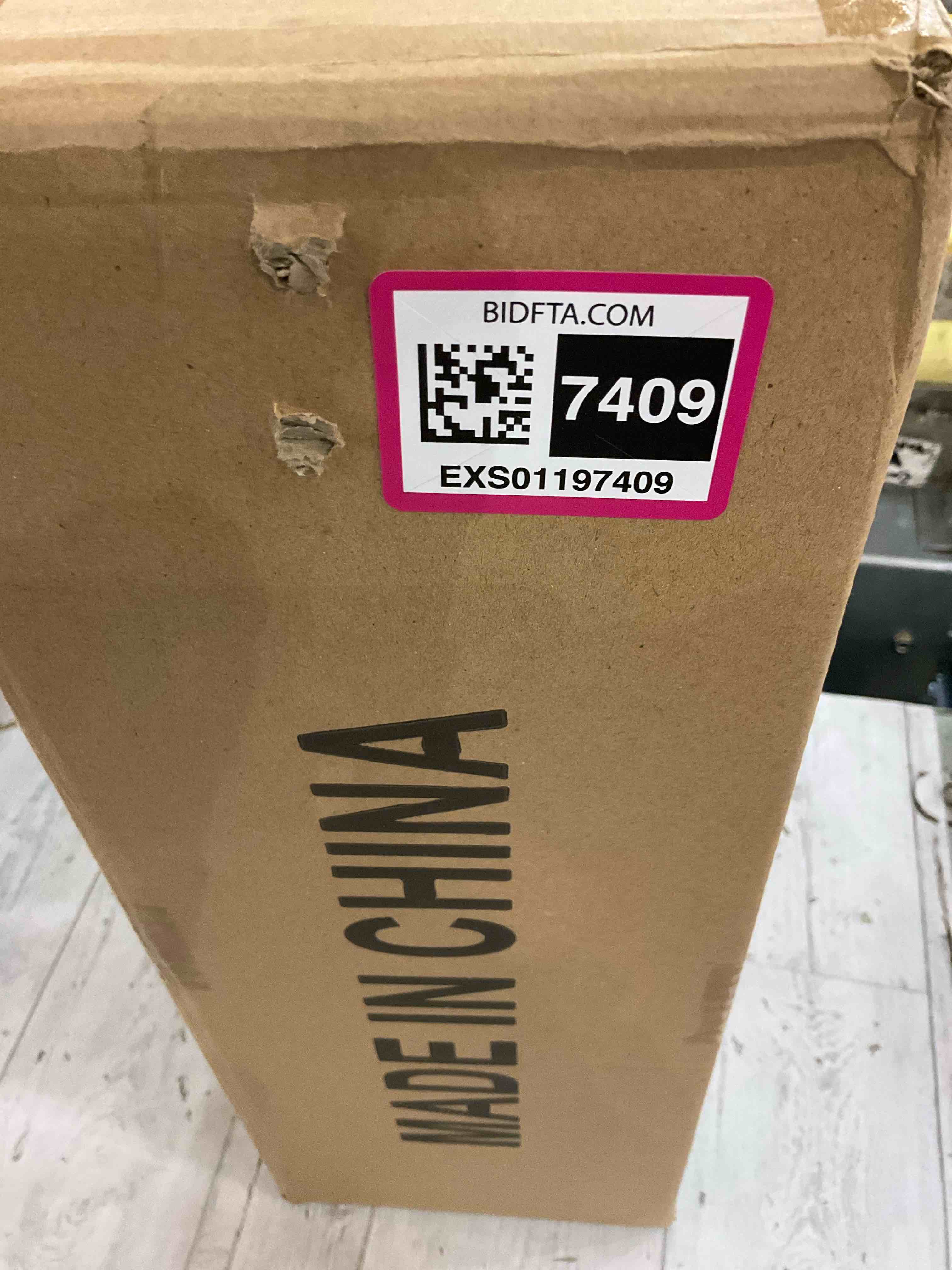 https://s3.amazonaws.com/lotting-images-prod/BargainHunt/EXS01197409_1709839700286.jpeg