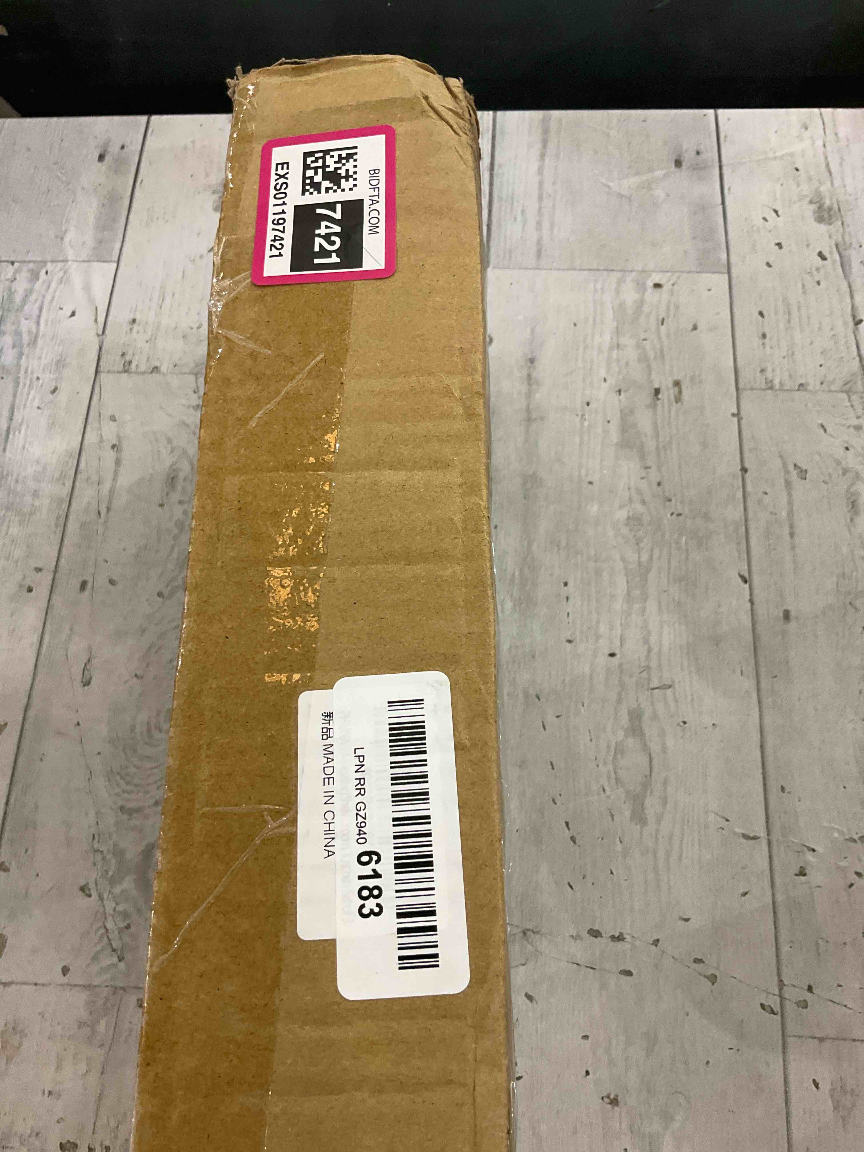 https://s3.amazonaws.com/lotting-images-prod/BargainHunt/EXS01197421_1709841349802.jpeg