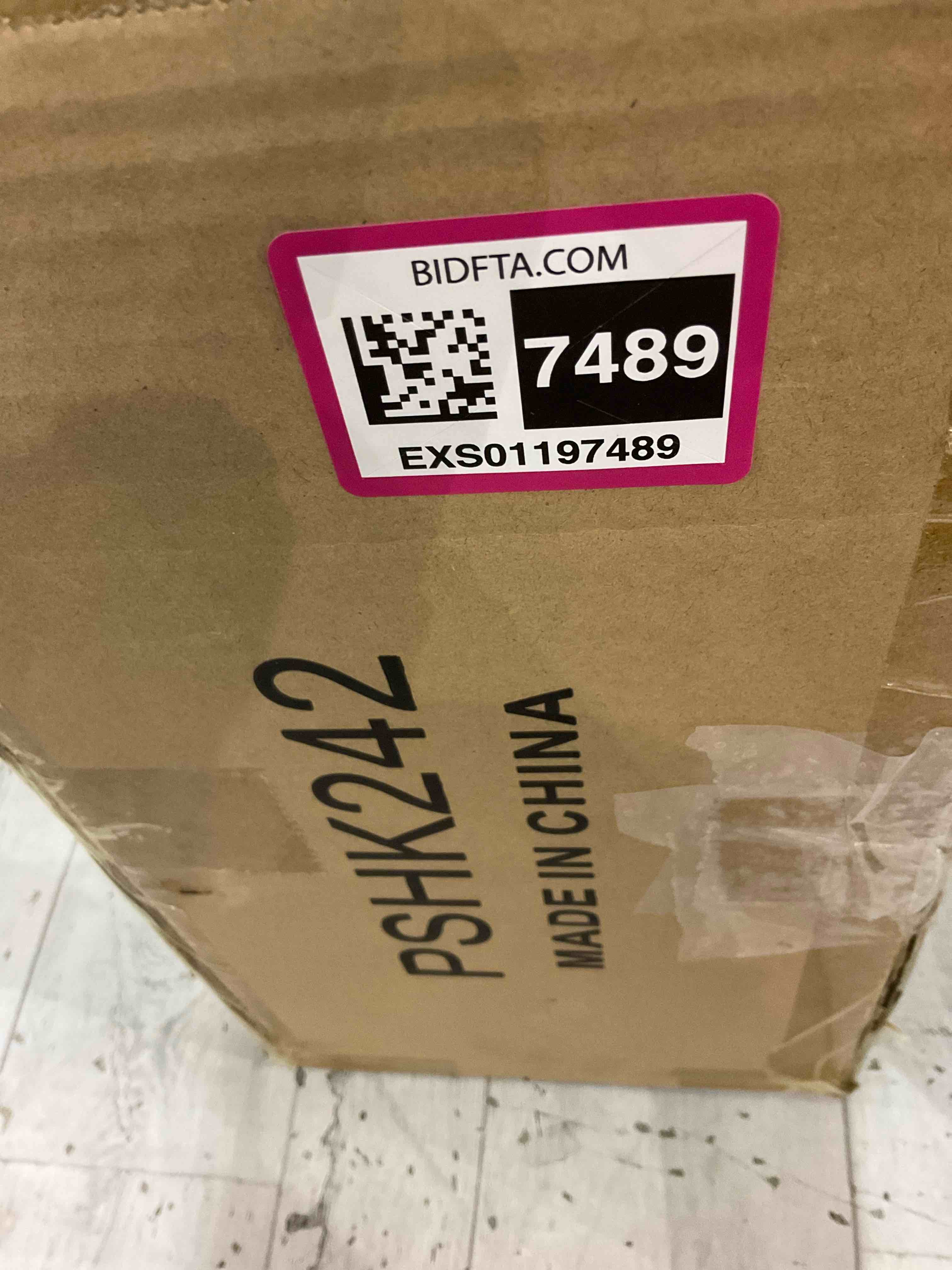 https://s3.amazonaws.com/lotting-images-prod/BargainHunt/EXS01197489_1709908888751.jpeg