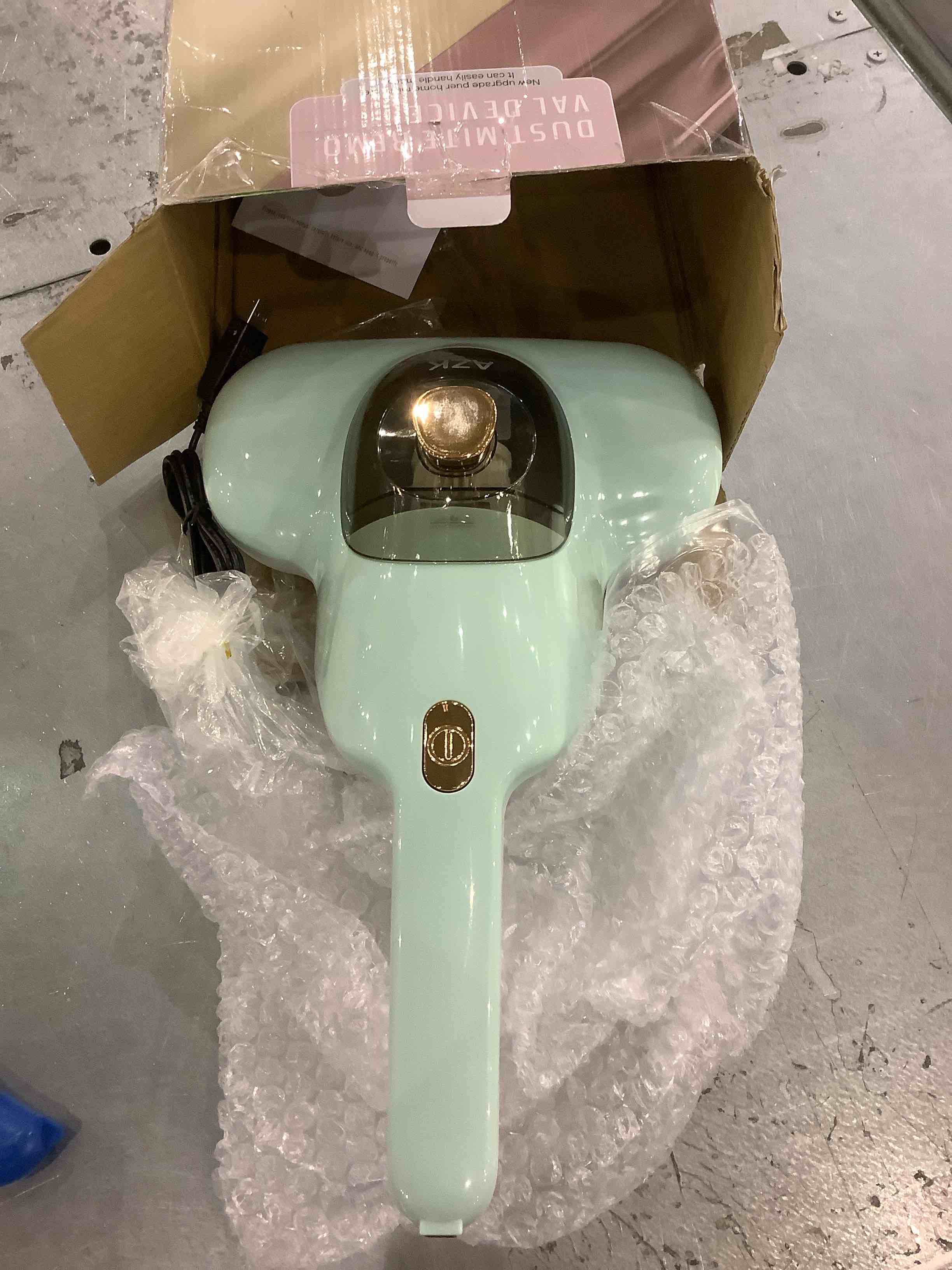 https://s3.amazonaws.com/lotting-images-prod/BargainHunt/EXS01197542_1709298024389.jpeg