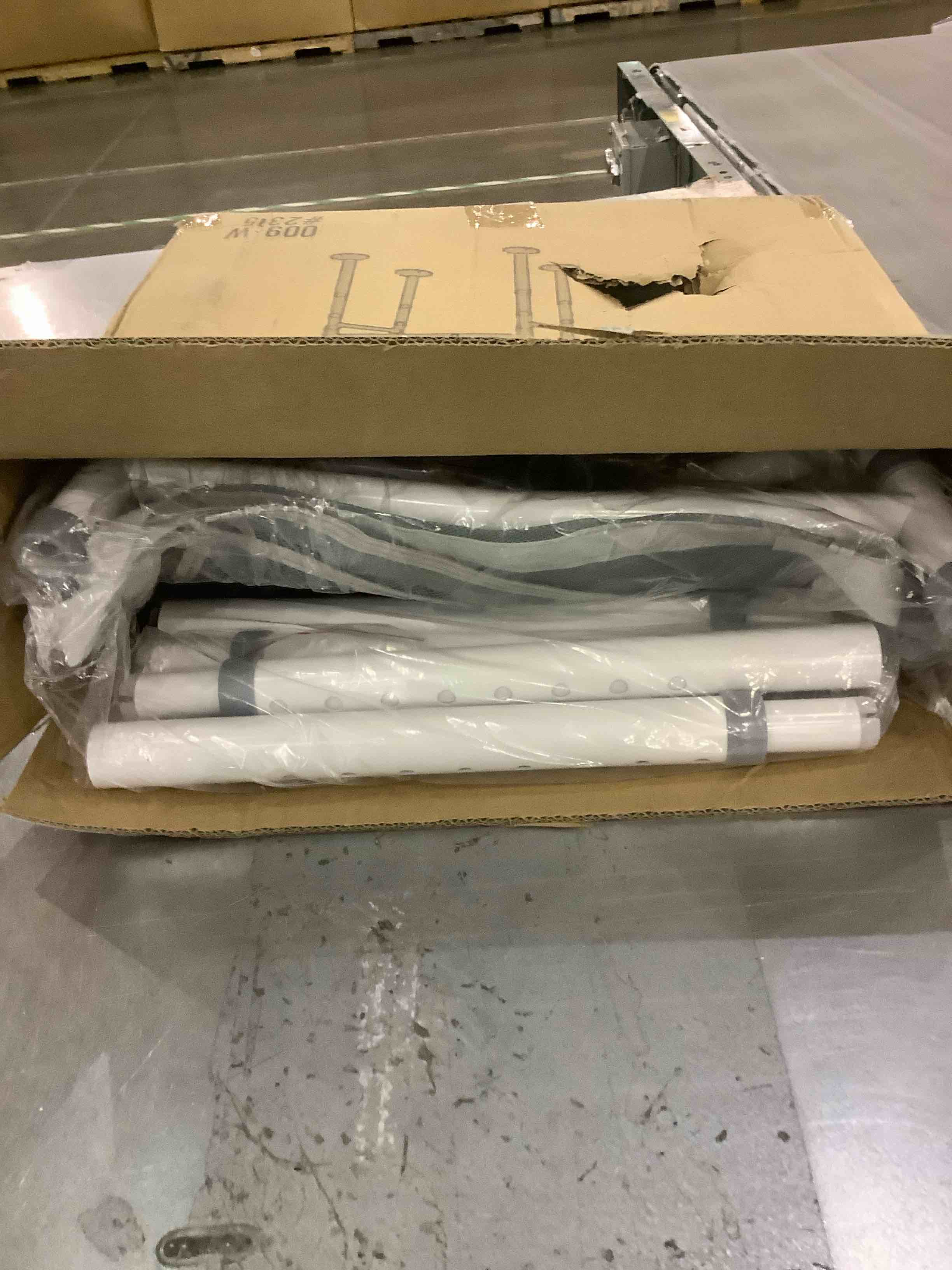 https://s3.amazonaws.com/lotting-images-prod/BargainHunt/EXS01197549_1709298658915.jpeg