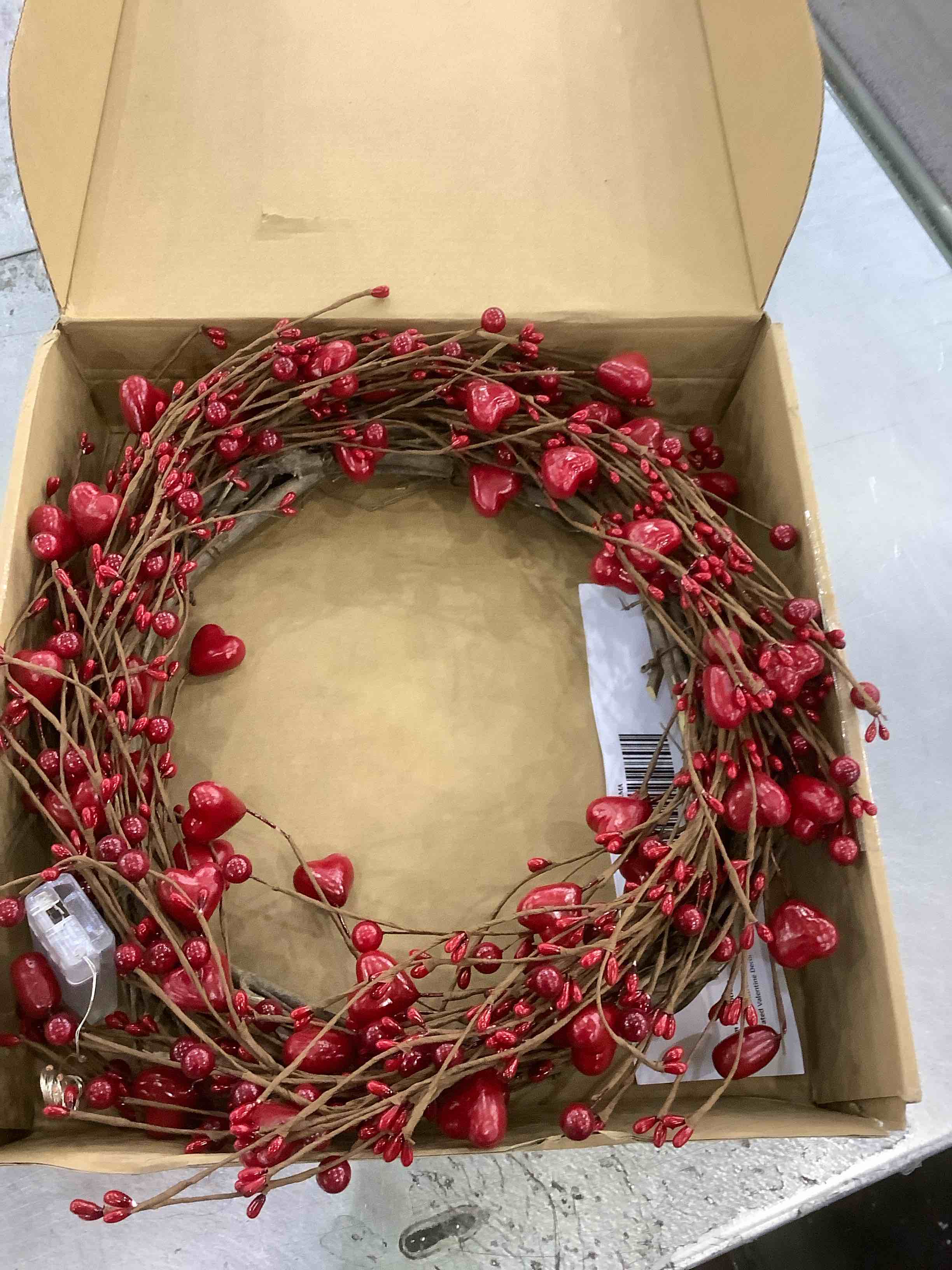 https://s3.amazonaws.com/lotting-images-prod/BargainHunt/EXS01197738_1709321970800.jpeg