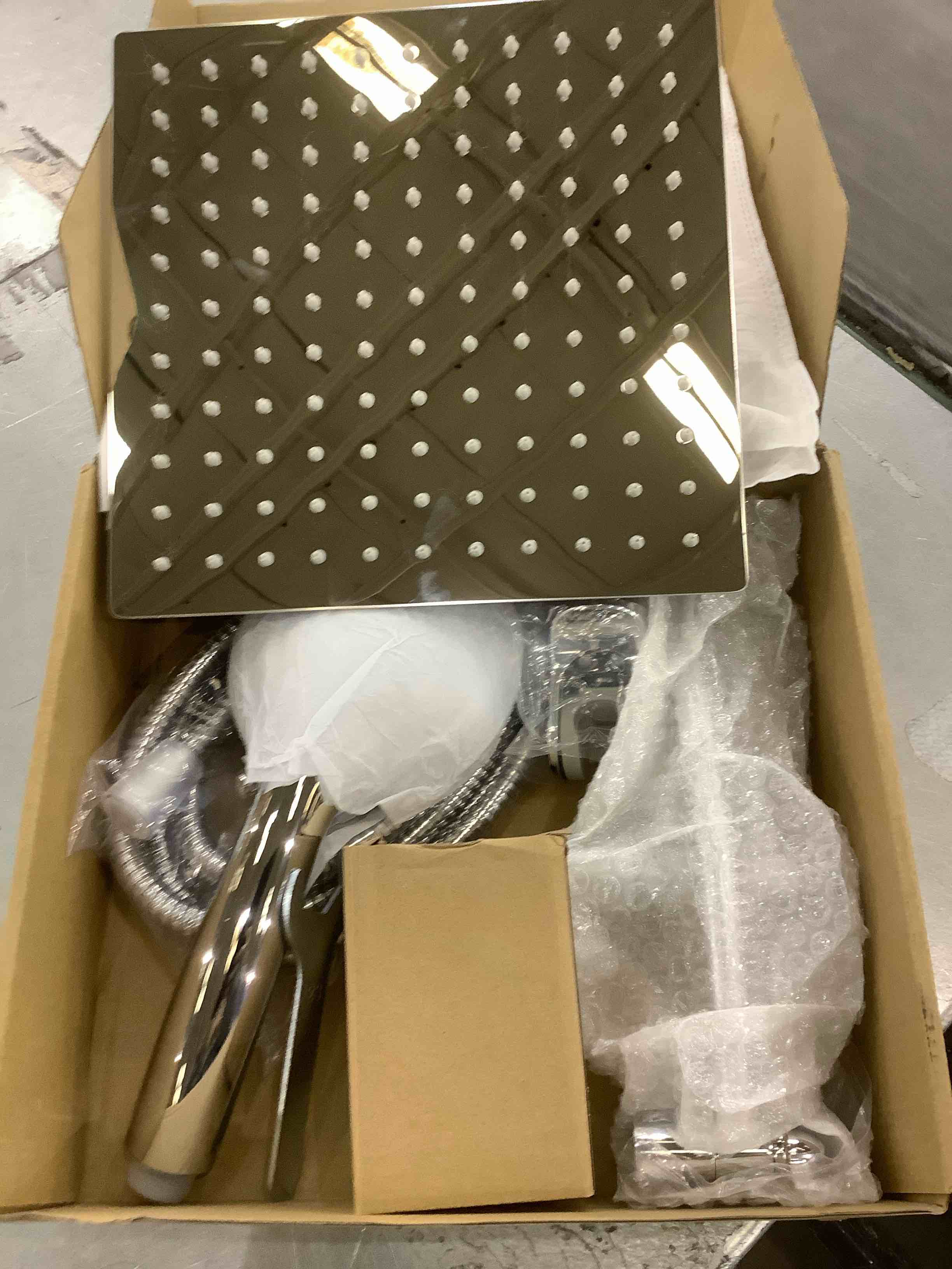 https://s3.amazonaws.com/lotting-images-prod/BargainHunt/EXS01197749_1709323113759.jpeg