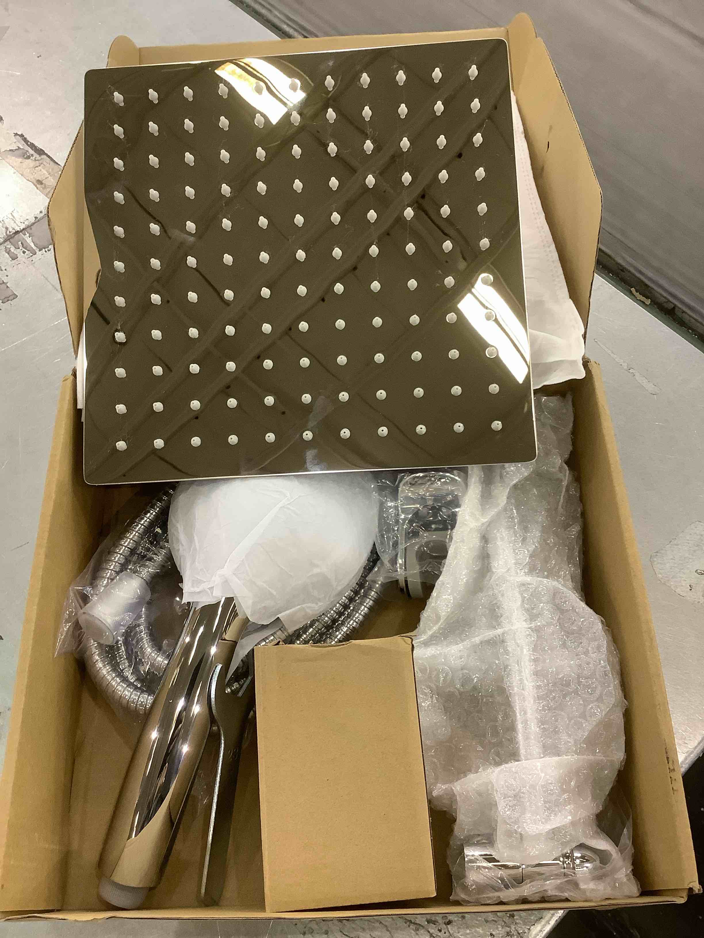 https://s3.amazonaws.com/lotting-images-prod/BargainHunt/EXS01197749_1709323115782.jpeg