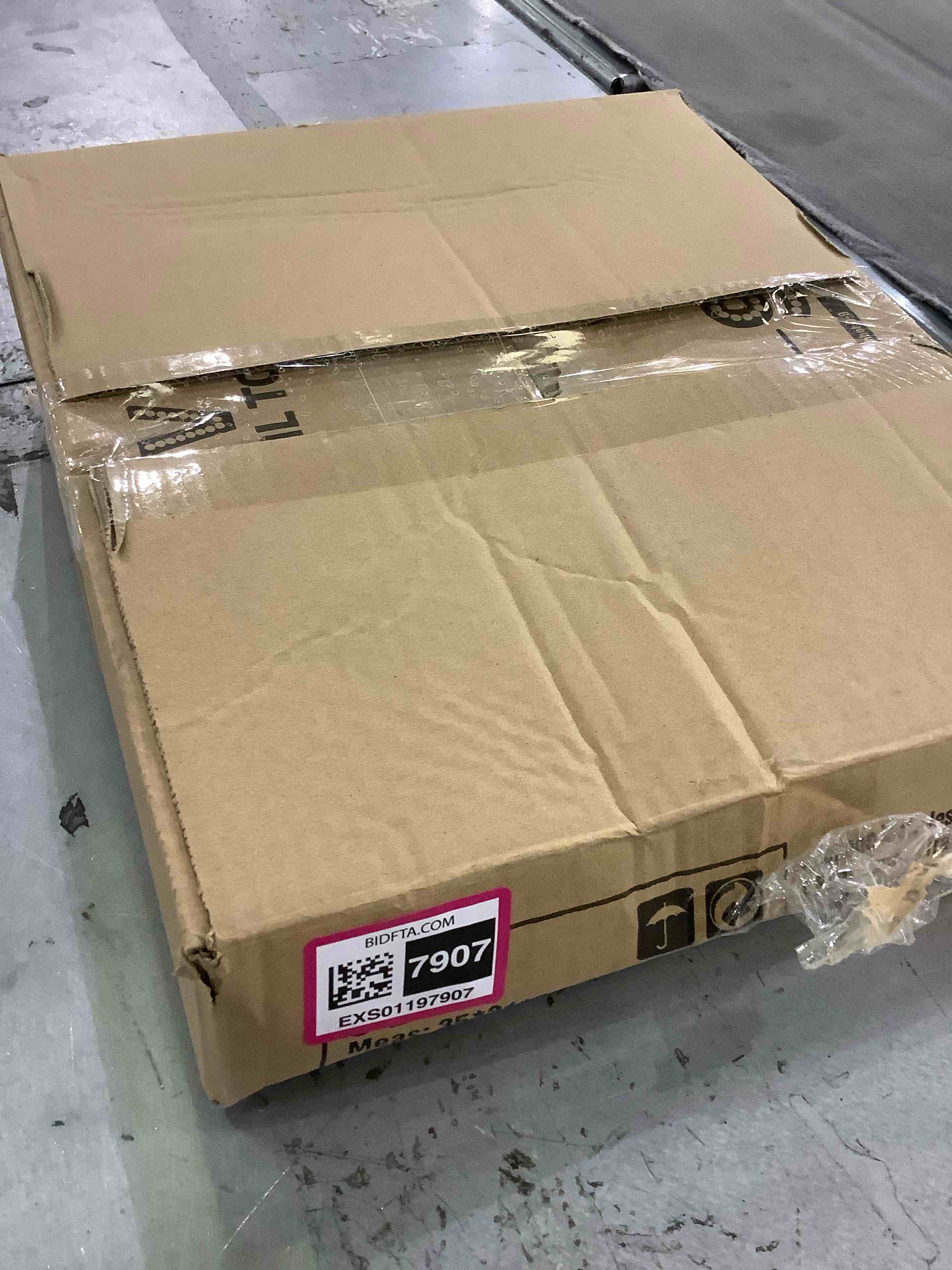 https://s3.amazonaws.com/lotting-images-prod/BargainHunt/EXS01197907_1709660428468.jpeg