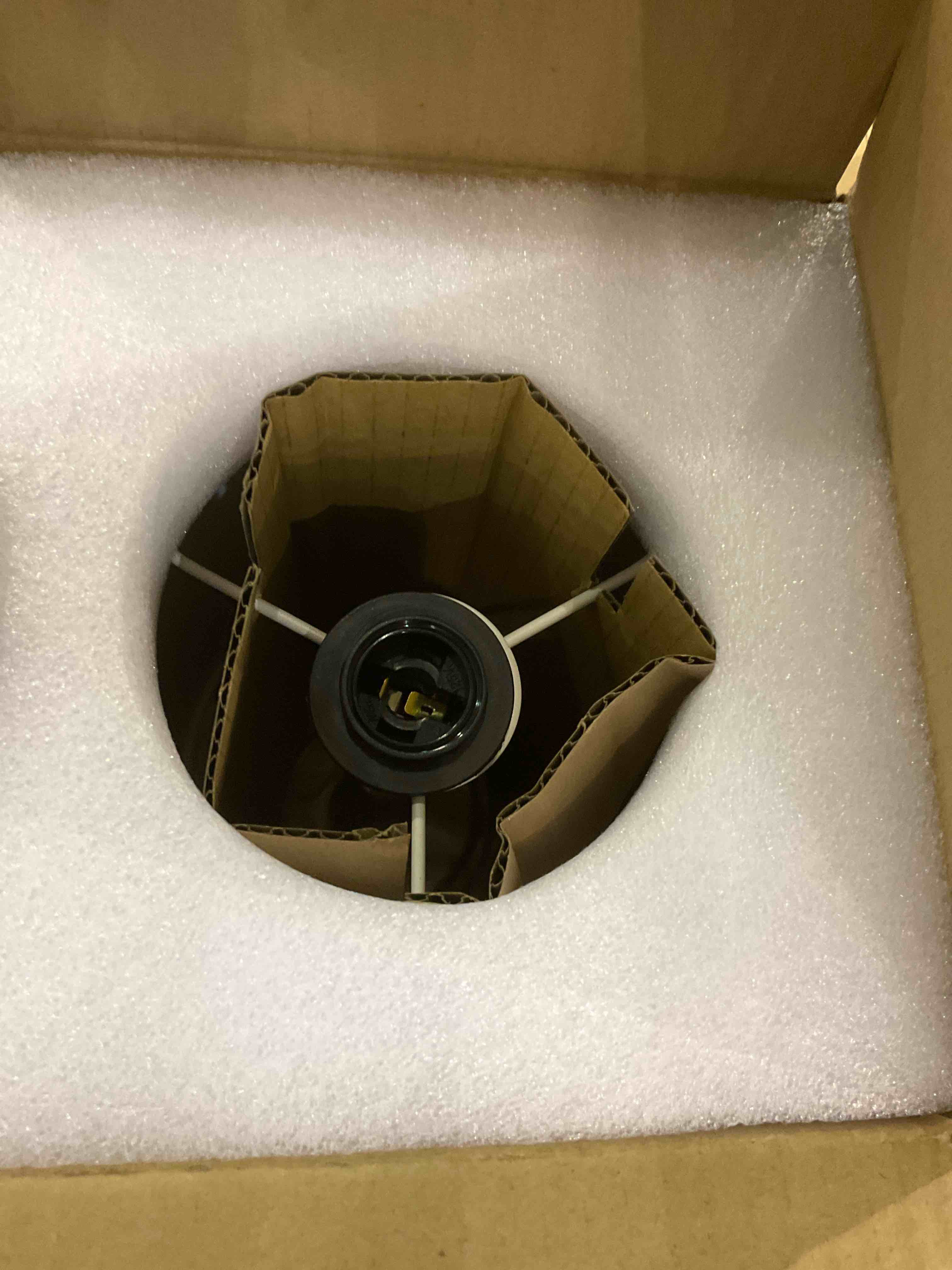 https://s3.amazonaws.com/lotting-images-prod/BargainHunt/EXS01198066_1709124998097.jpeg