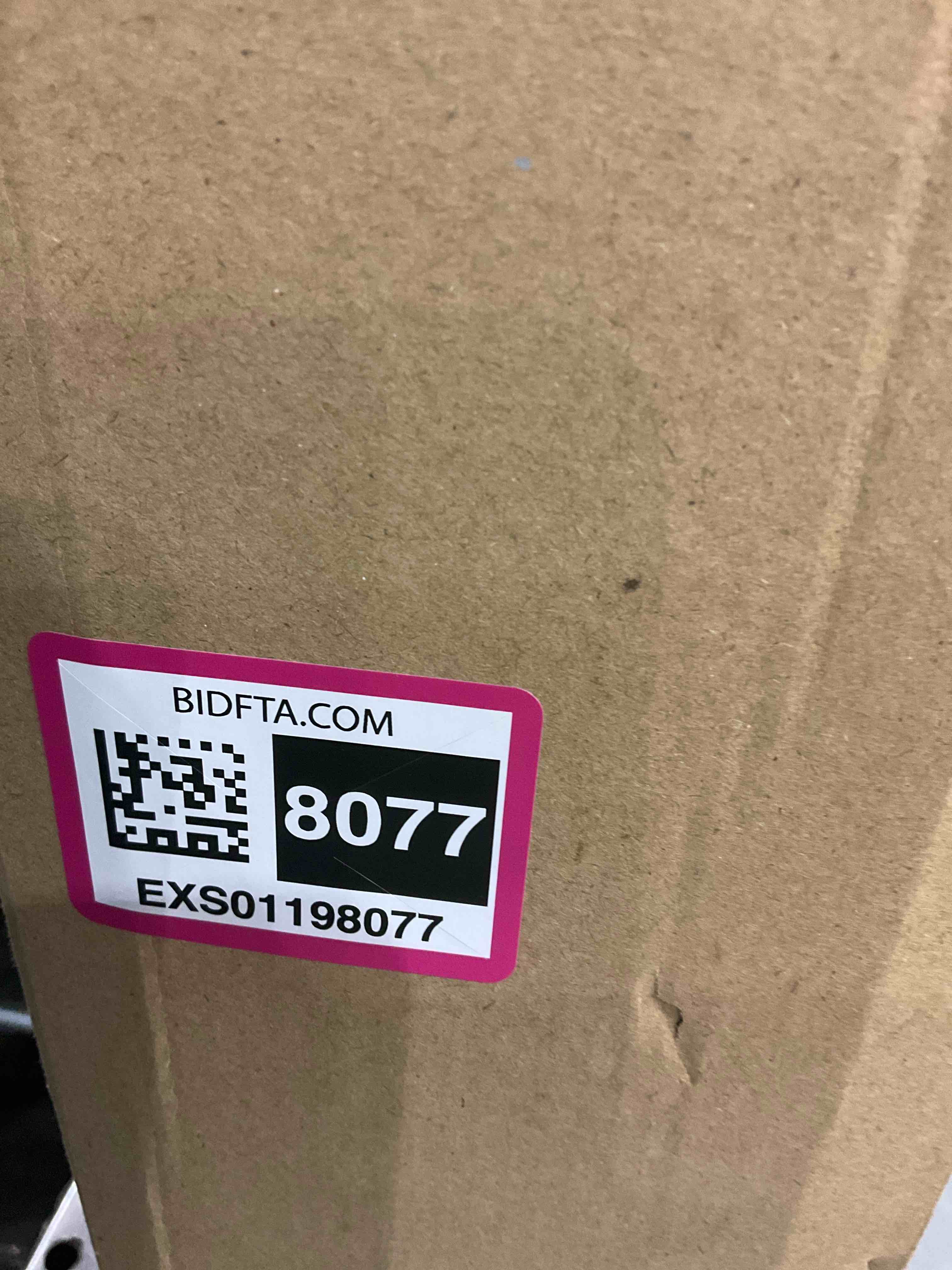 https://s3.amazonaws.com/lotting-images-prod/BargainHunt/EXS01198077_1709126024801.jpeg