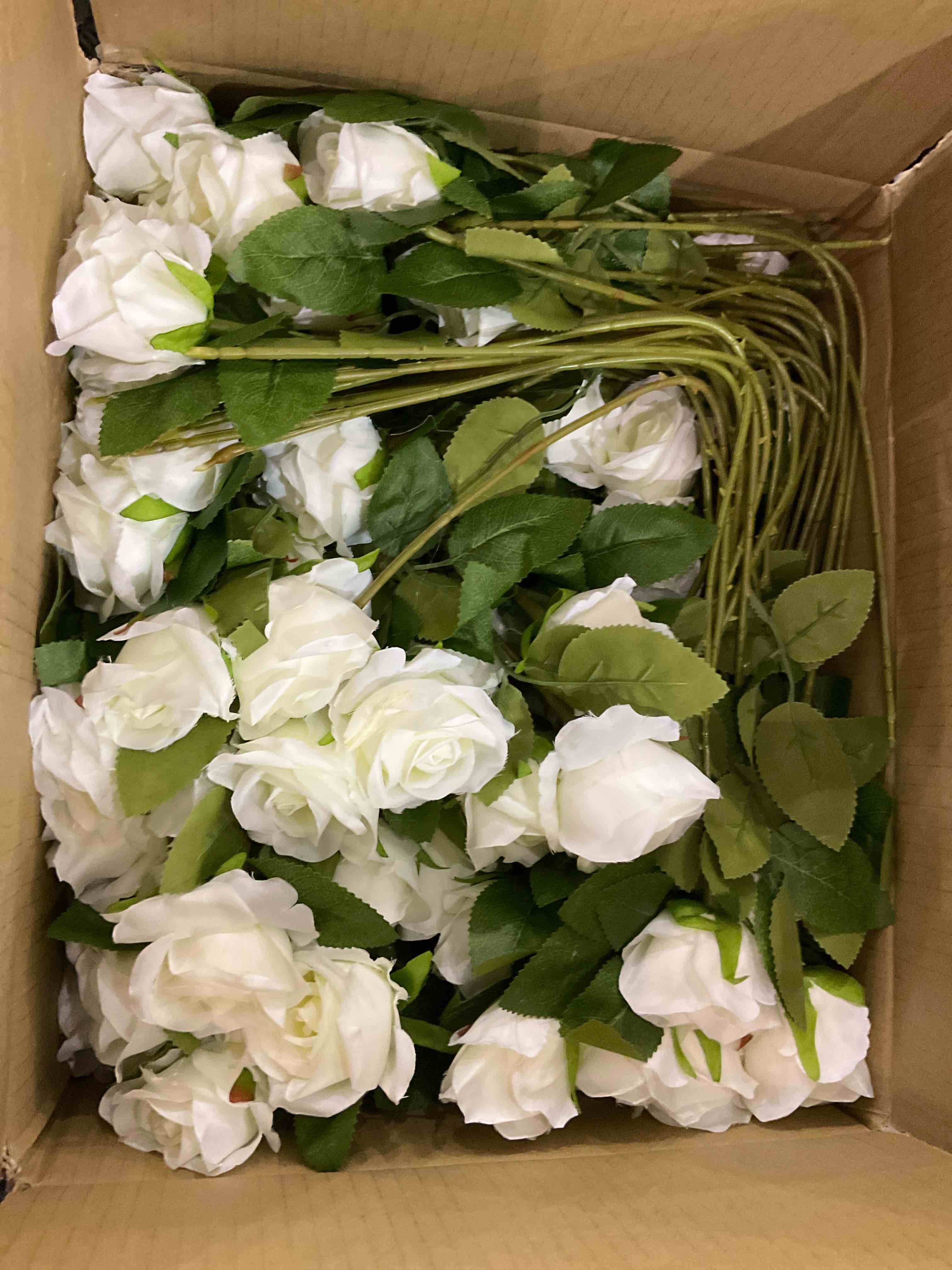 https://s3.amazonaws.com/lotting-images-prod/BargainHunt/EXS01198247_1709304686338.jpeg