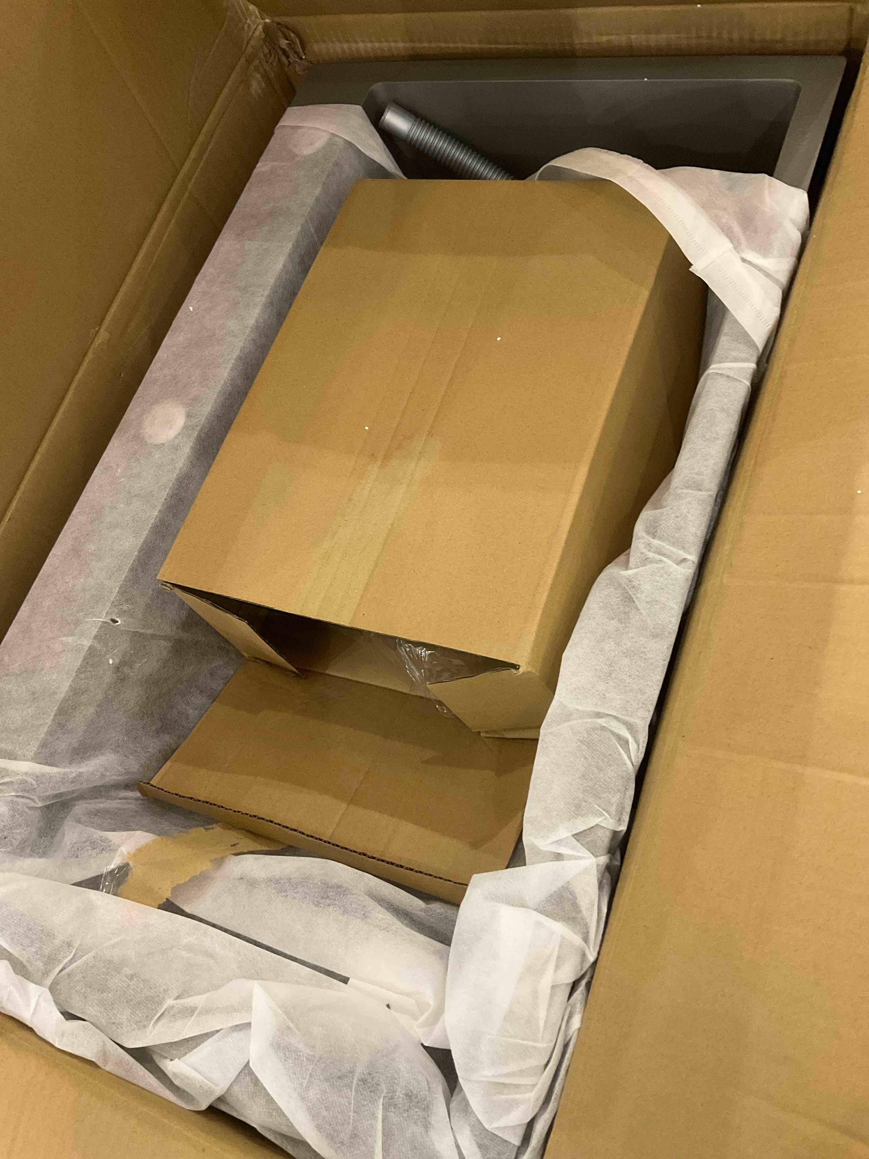 https://s3.amazonaws.com/lotting-images-prod/BargainHunt/EXS01198394_1709564221854.jpeg