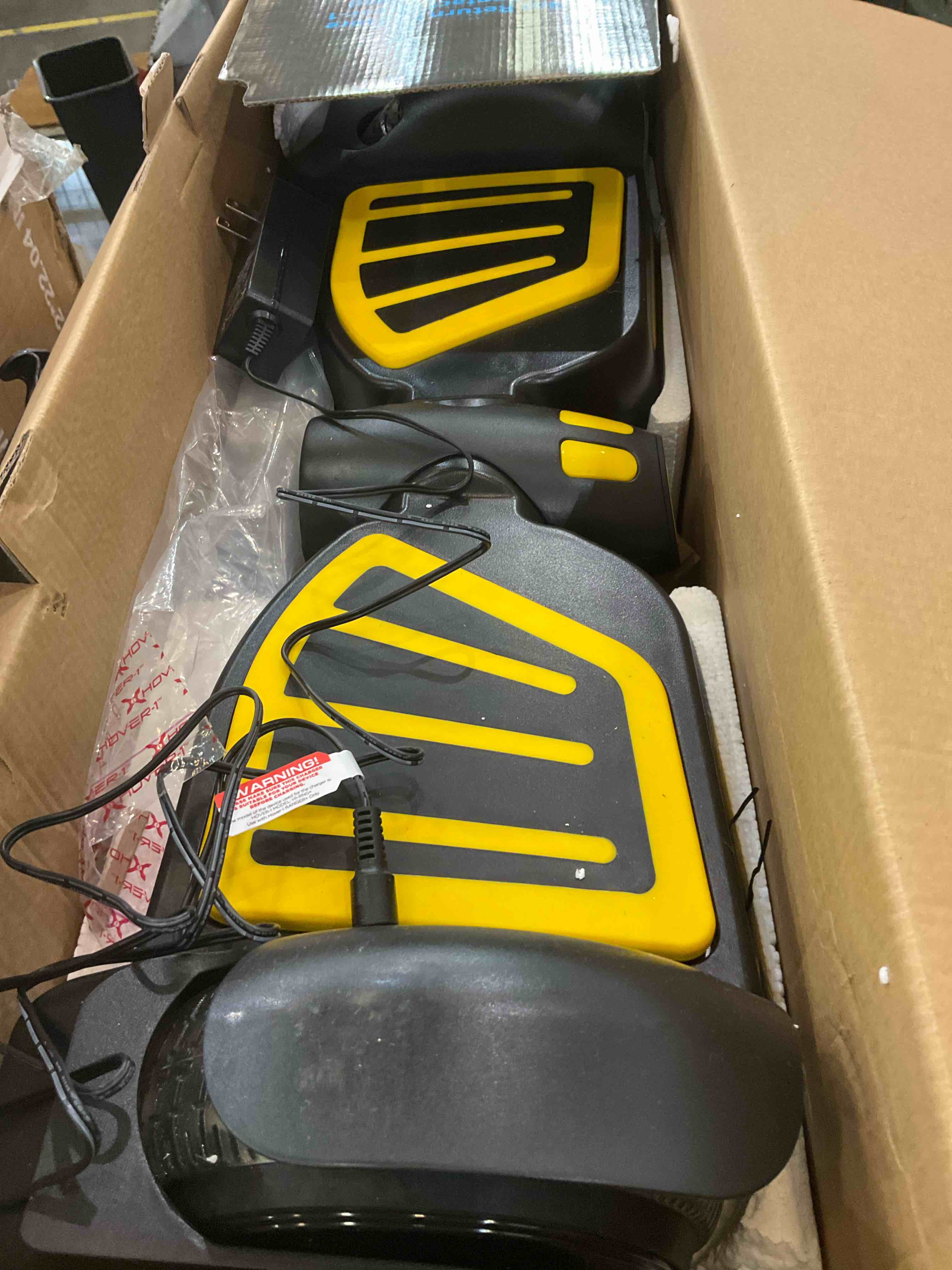 https://s3.amazonaws.com/lotting-images-prod/BargainHunt/EXS01198404_1709566384178.jpeg