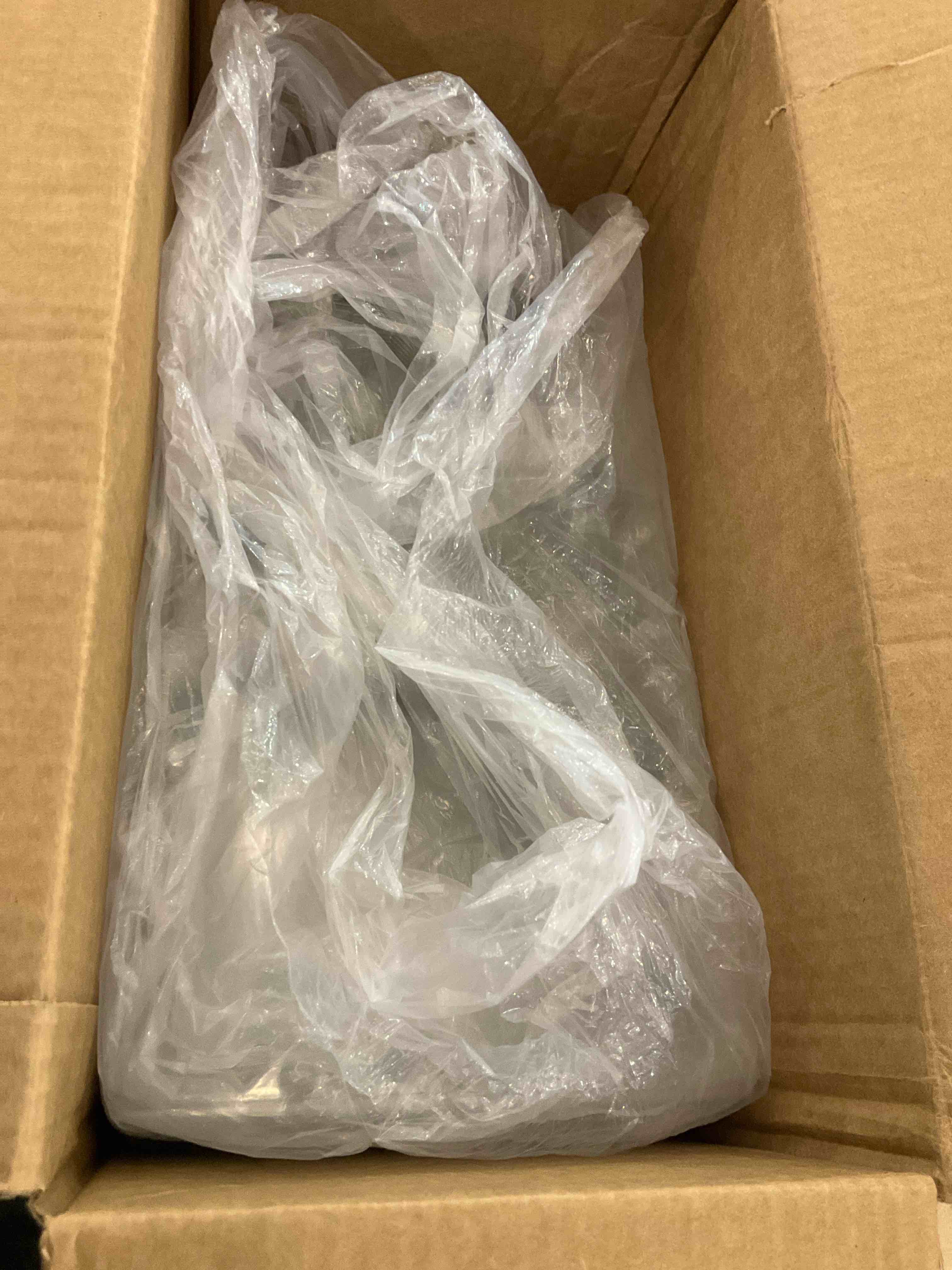 https://s3.amazonaws.com/lotting-images-prod/BargainHunt/EXS01198429_1709575404787.jpeg