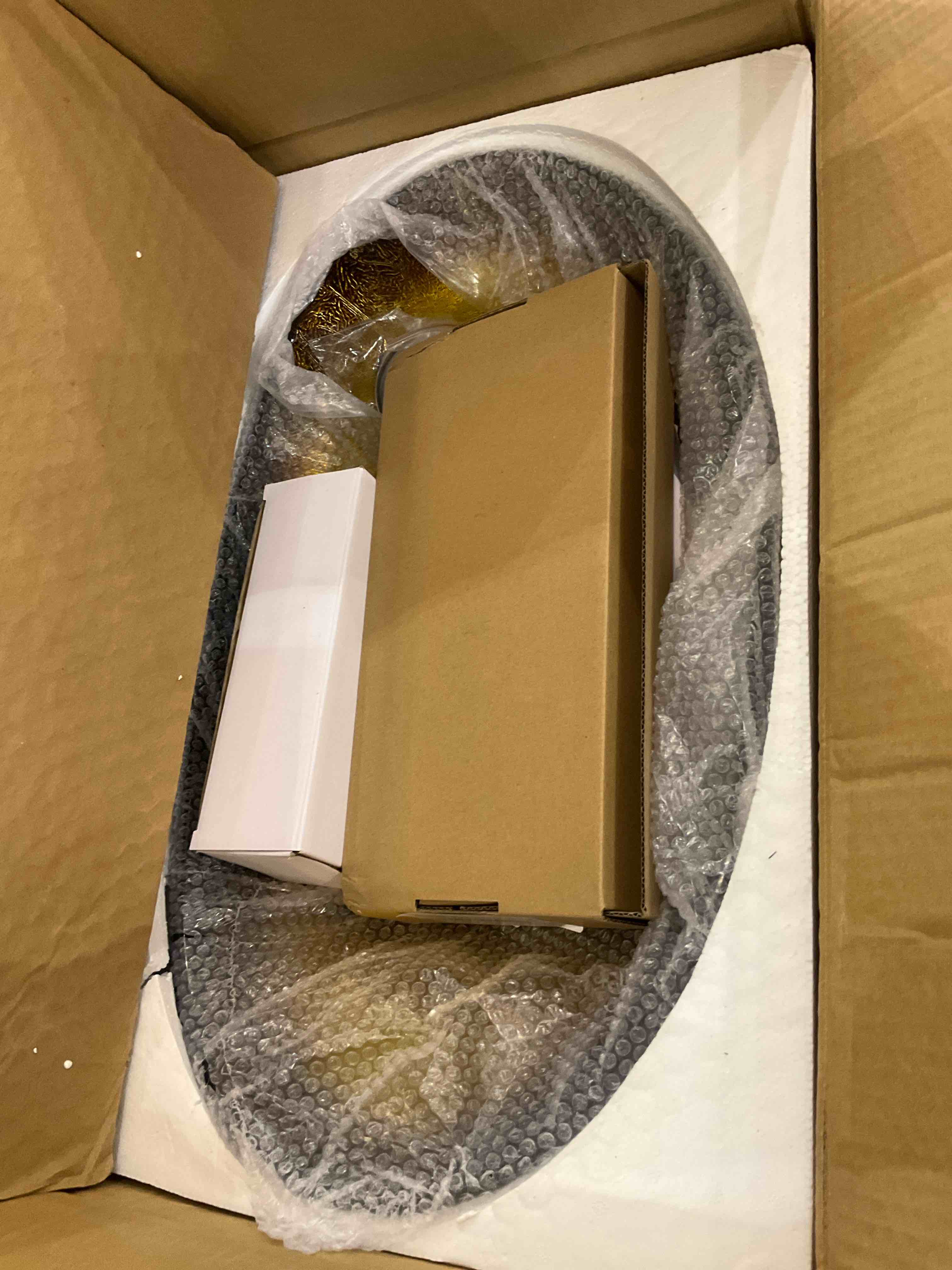 https://s3.amazonaws.com/lotting-images-prod/BargainHunt/EXS01198430_1709575515132.jpeg
