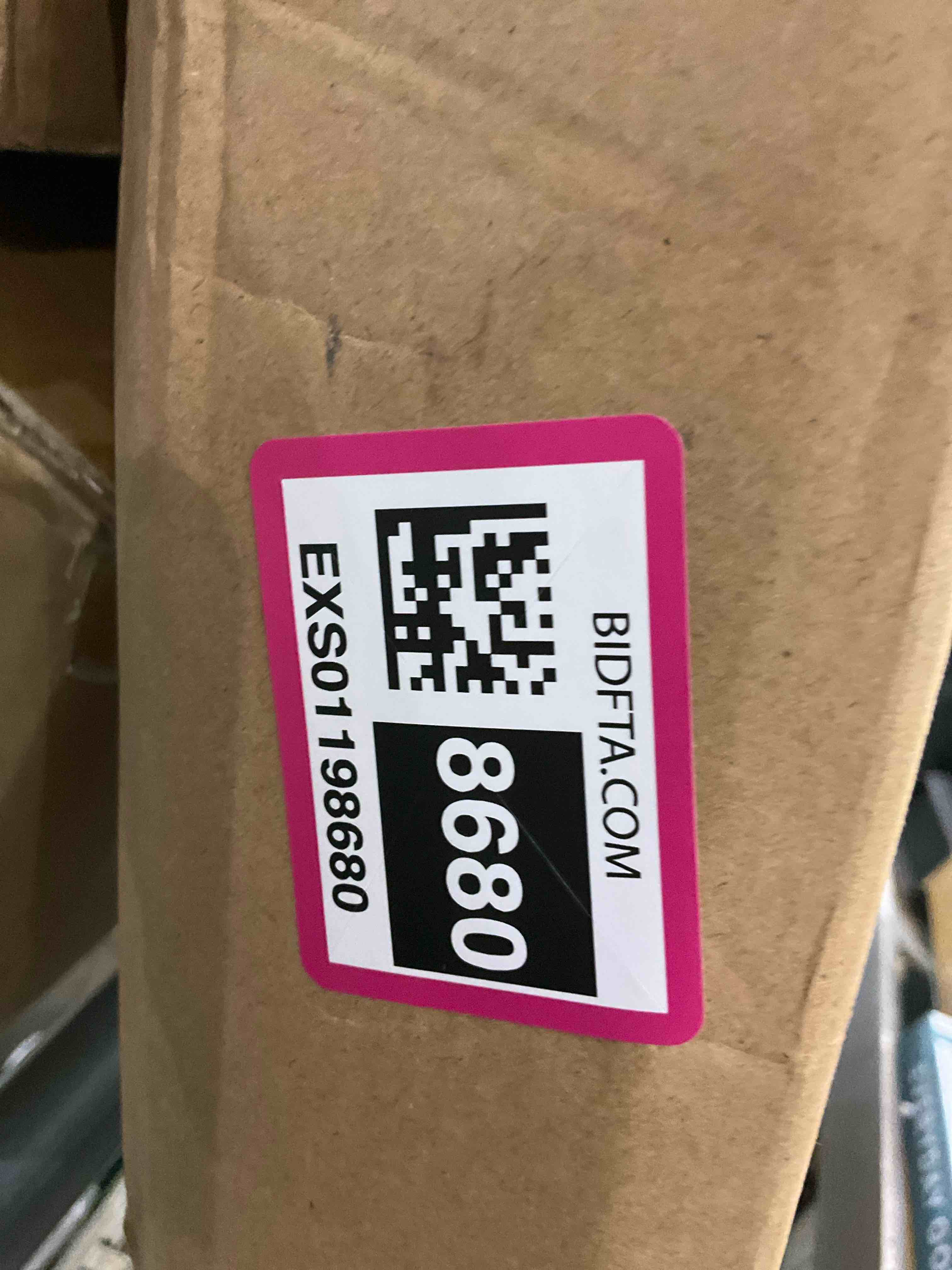 https://s3.amazonaws.com/lotting-images-prod/BargainHunt/EXS01198680_1709743442674.jpeg