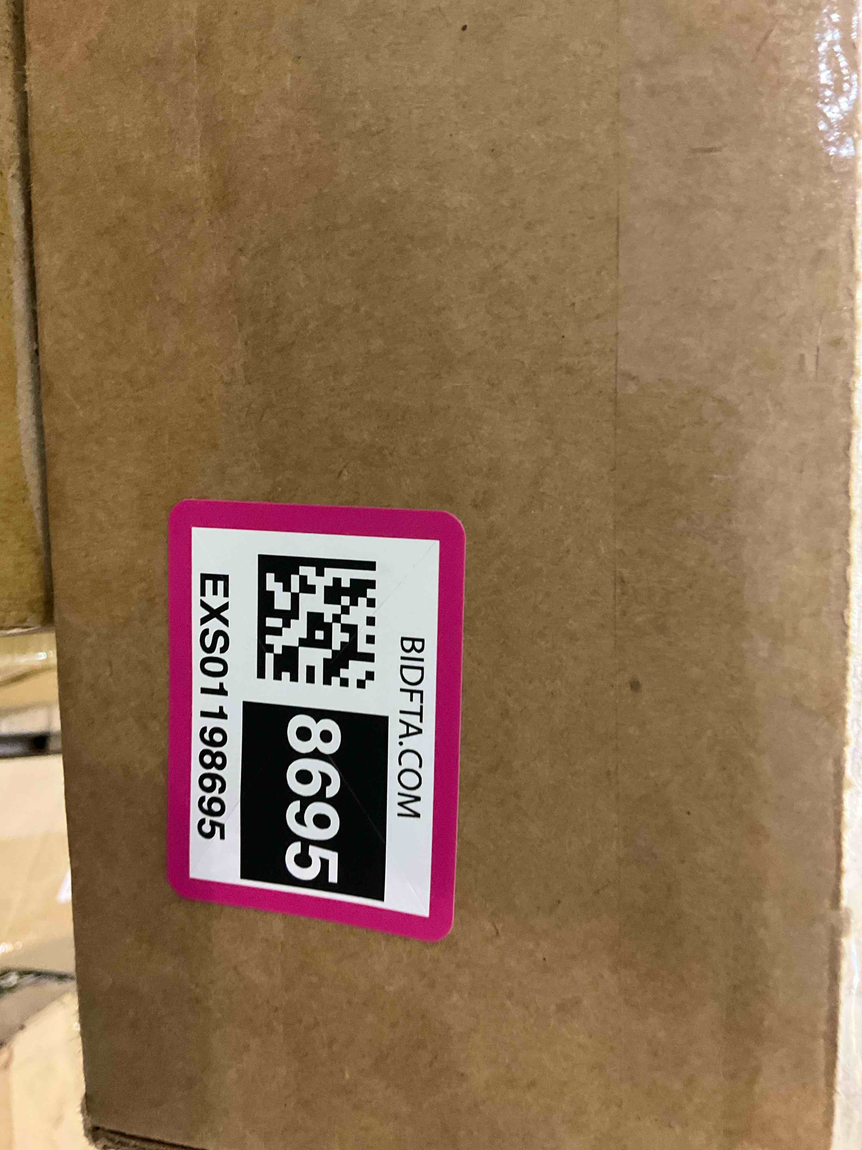 https://s3.amazonaws.com/lotting-images-prod/BargainHunt/EXS01198695_1709748024539.jpeg