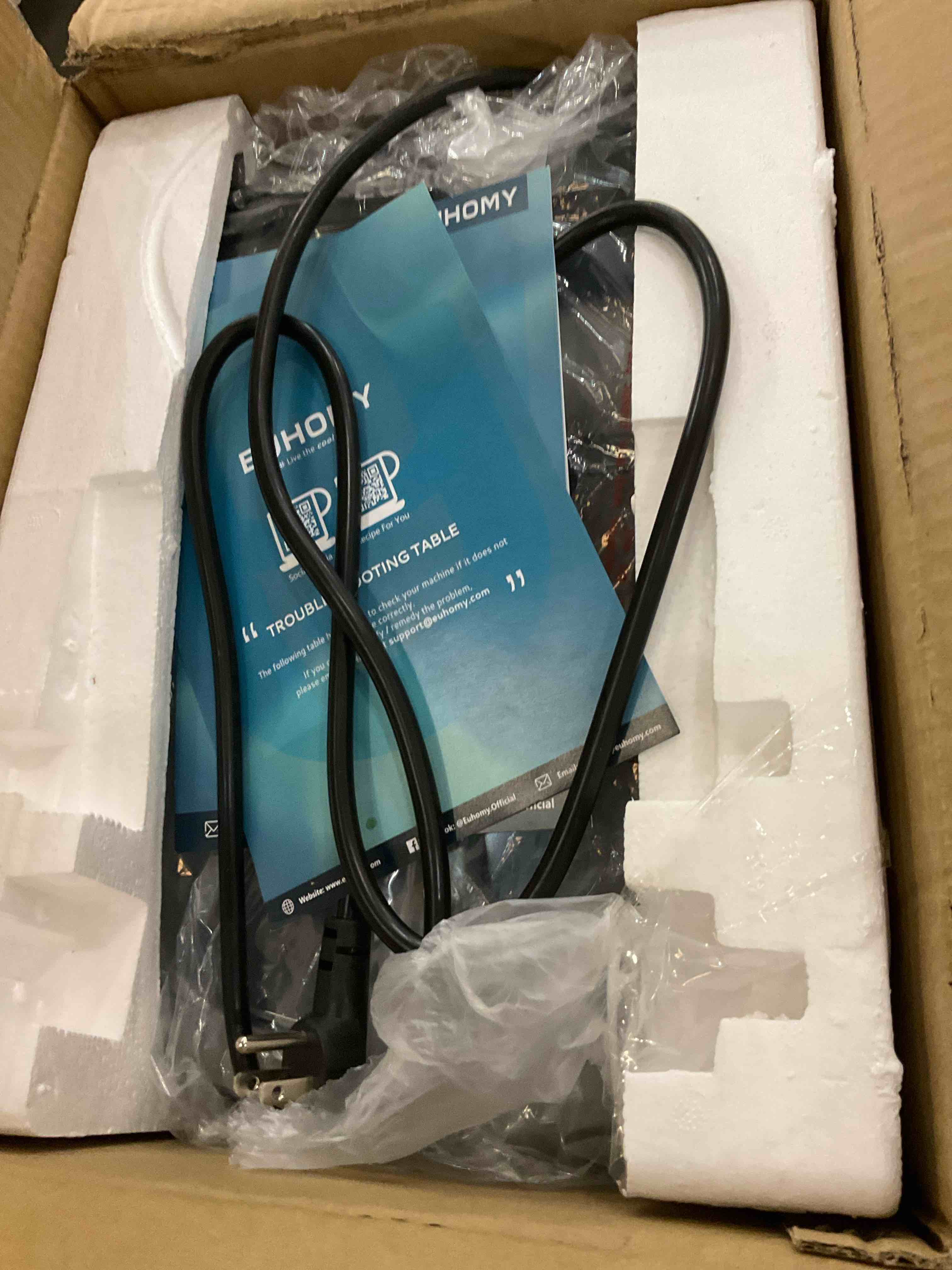 https://s3.amazonaws.com/lotting-images-prod/BargainHunt/EXS01198846_1709835906834.jpeg