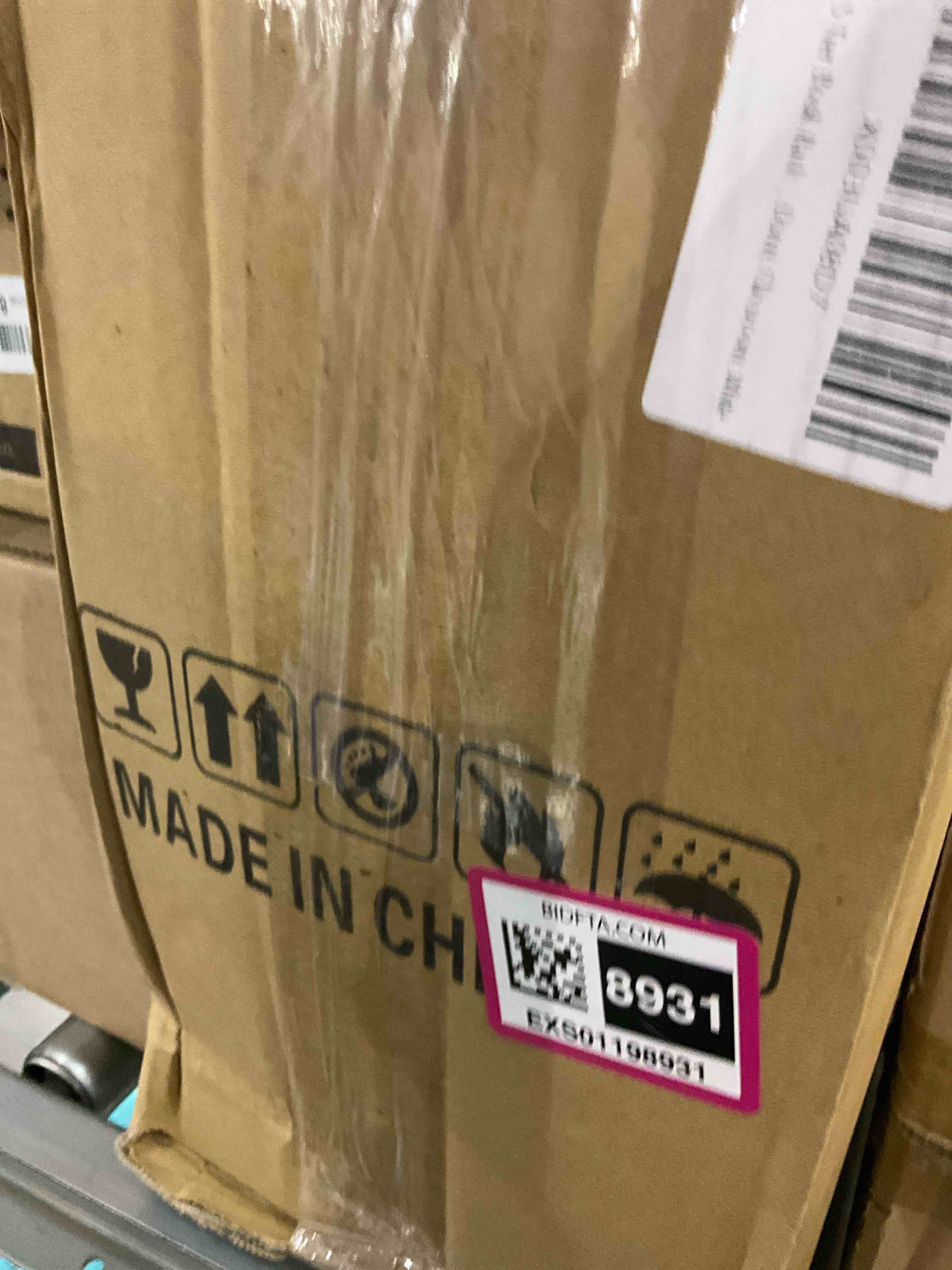 https://s3.amazonaws.com/lotting-images-prod/BargainHunt/EXS01198931_1709908206633.jpeg