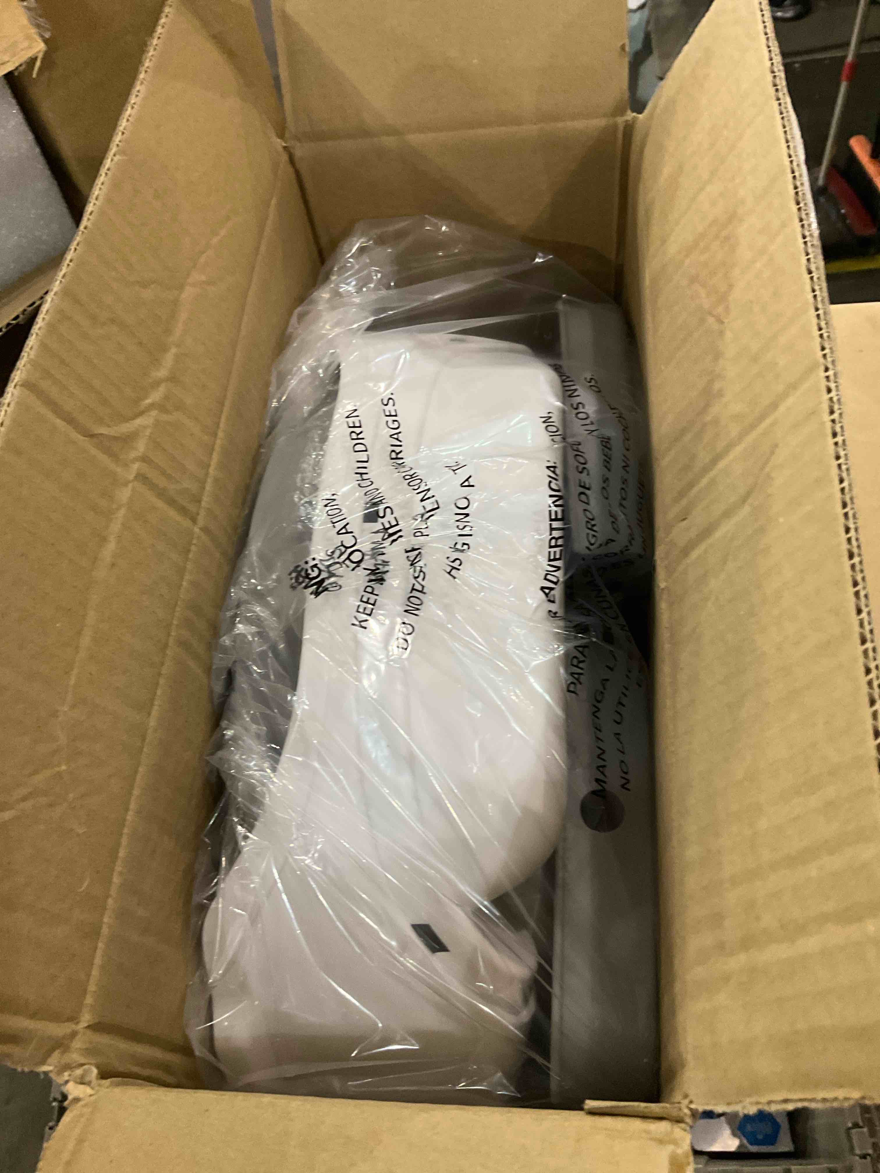 https://s3.amazonaws.com/lotting-images-prod/BargainHunt/EXS01198942_1709909094210.jpeg