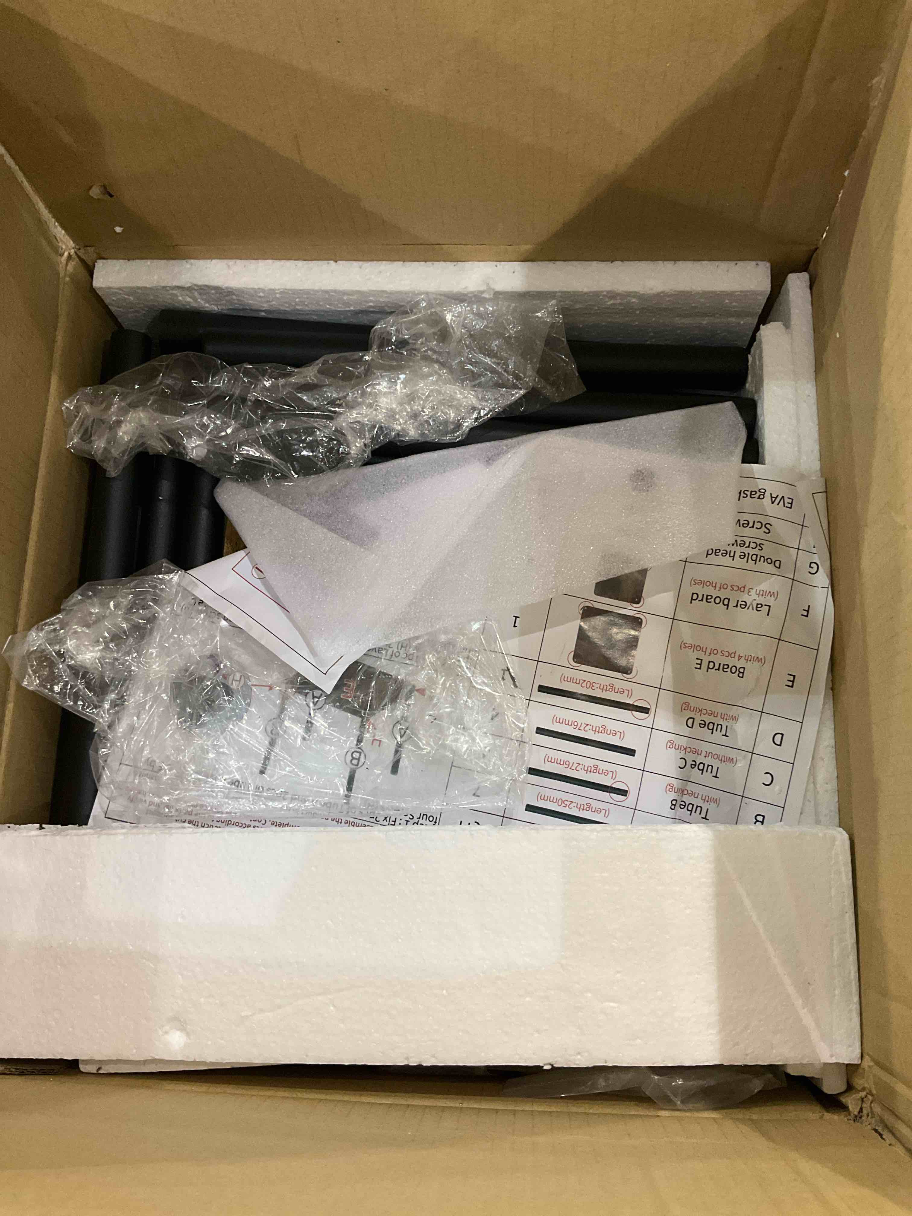 https://s3.amazonaws.com/lotting-images-prod/BargainHunt/EXS01198959_1709911735114.jpeg