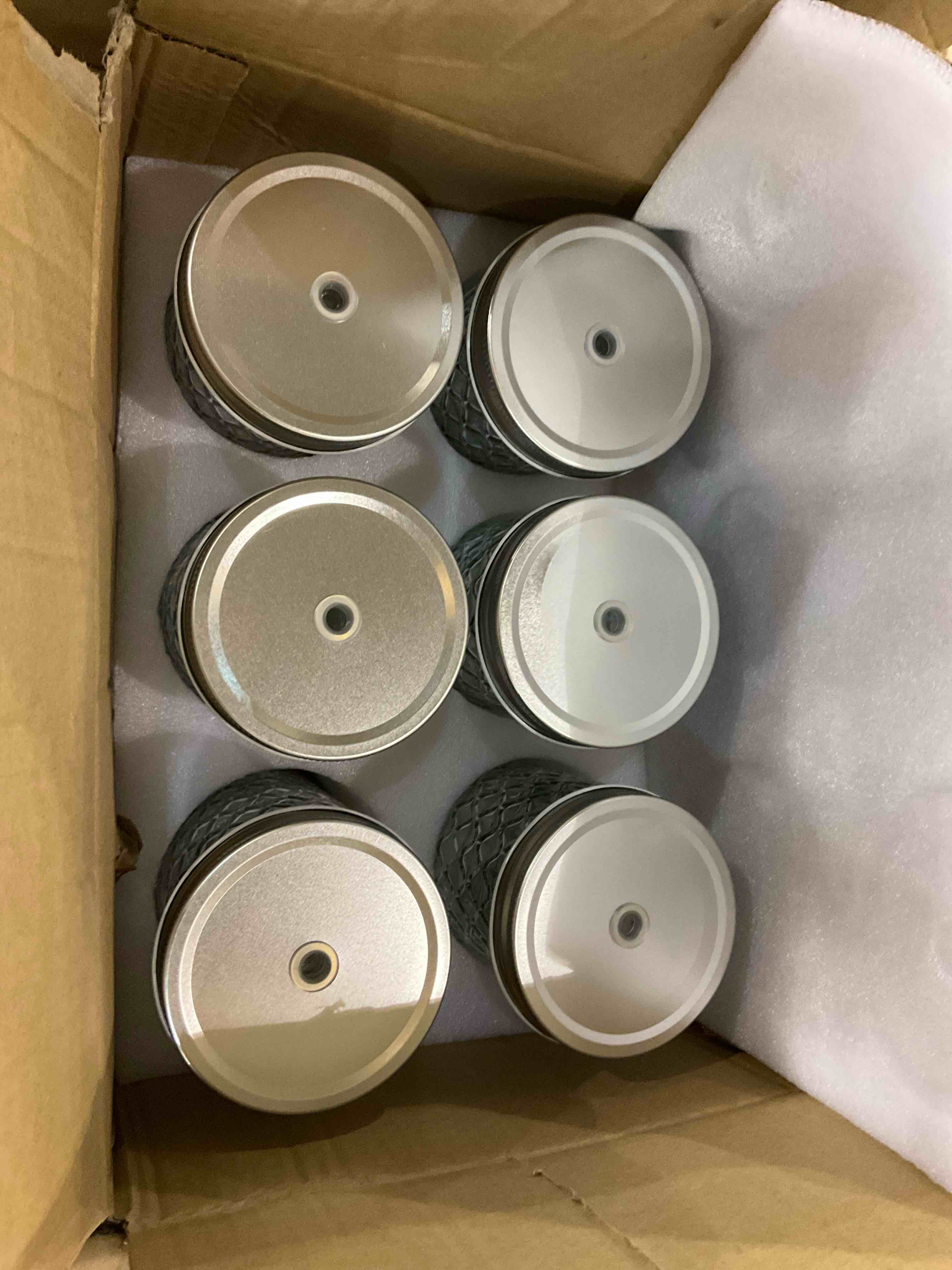 https://s3.amazonaws.com/lotting-images-prod/BargainHunt/EXS01198960_1709911856192.jpeg