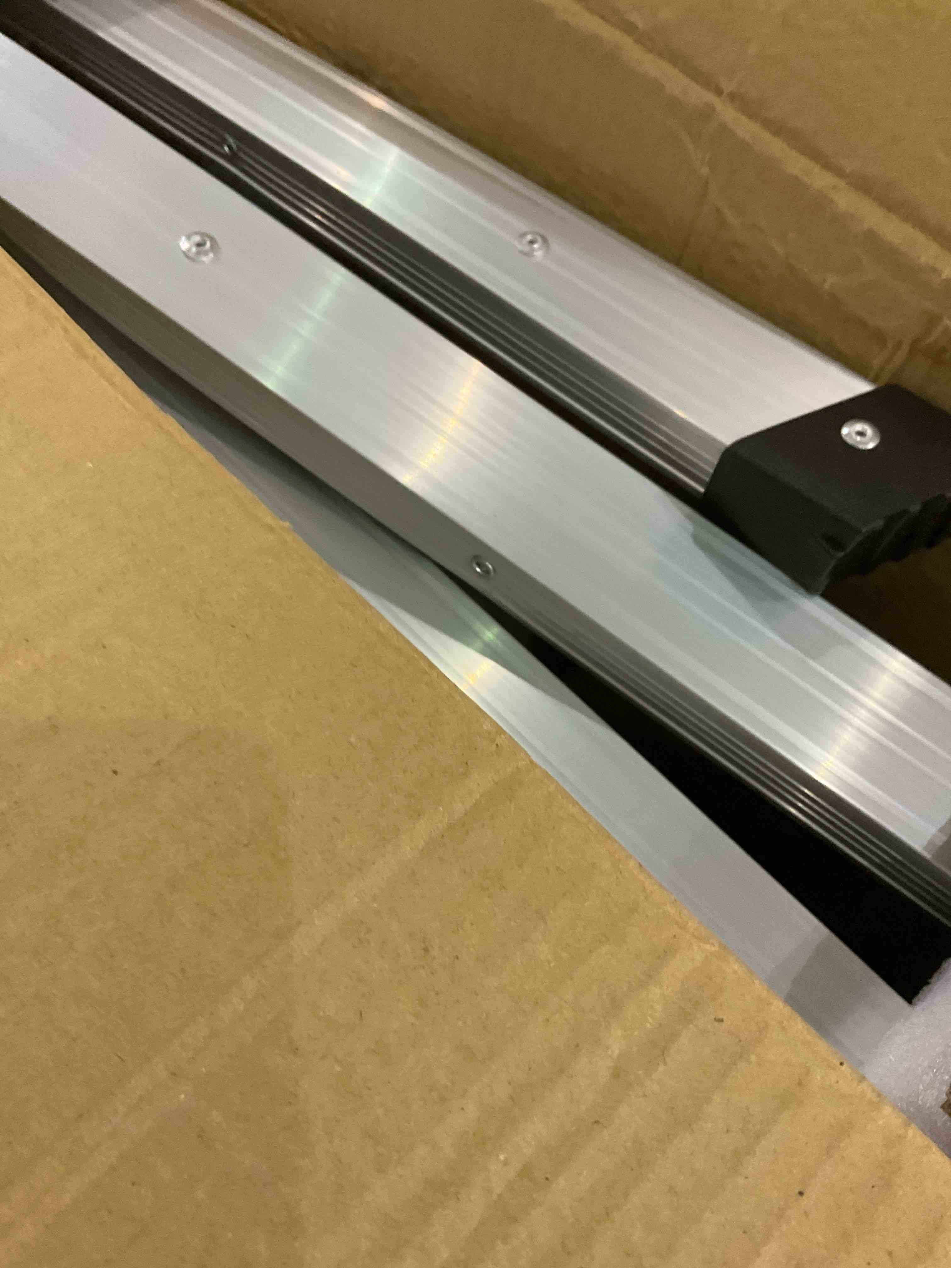https://s3.amazonaws.com/lotting-images-prod/BargainHunt/EXS01199165_1709212106756.jpeg