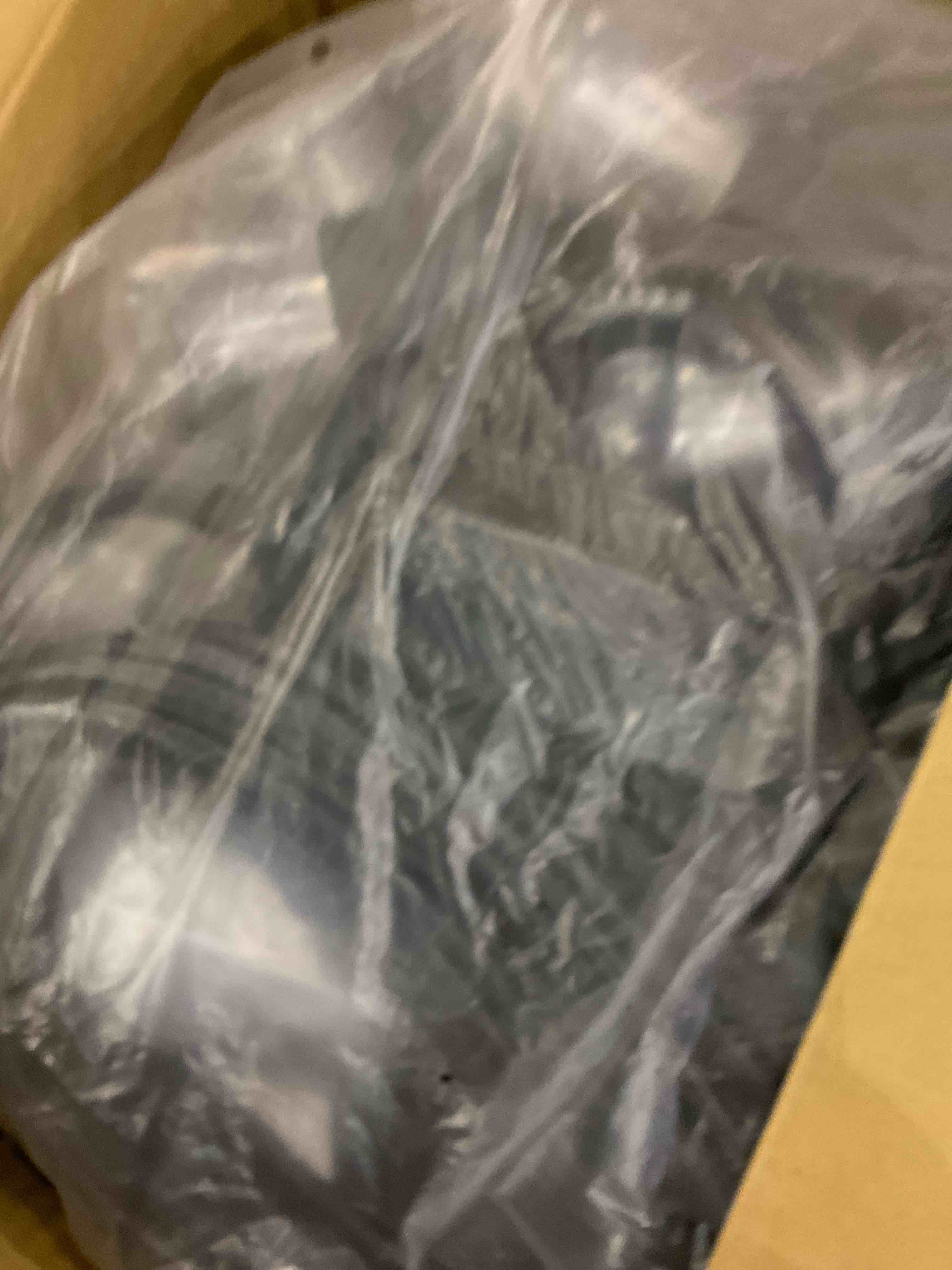 https://s3.amazonaws.com/lotting-images-prod/BargainHunt/EXS01199323_1709303310570.jpeg