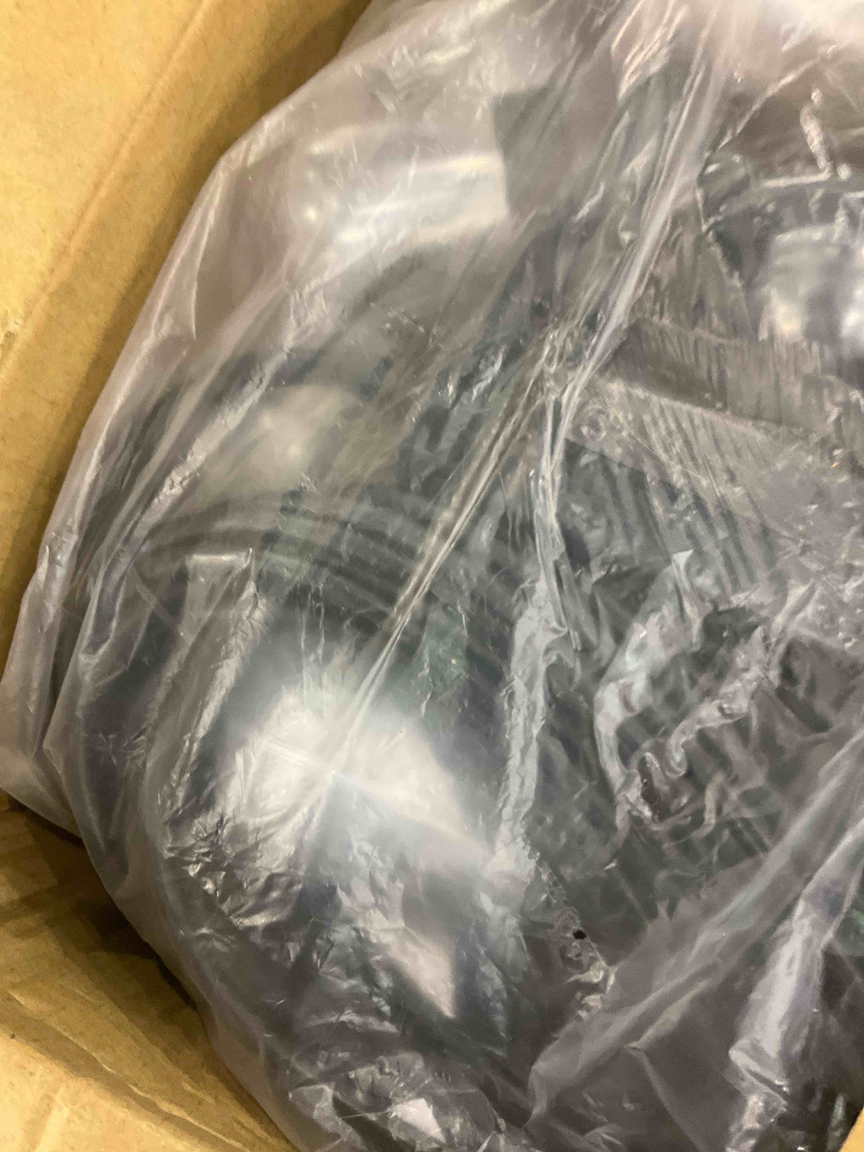 https://s3.amazonaws.com/lotting-images-prod/BargainHunt/EXS01199323_1709303312185.jpeg