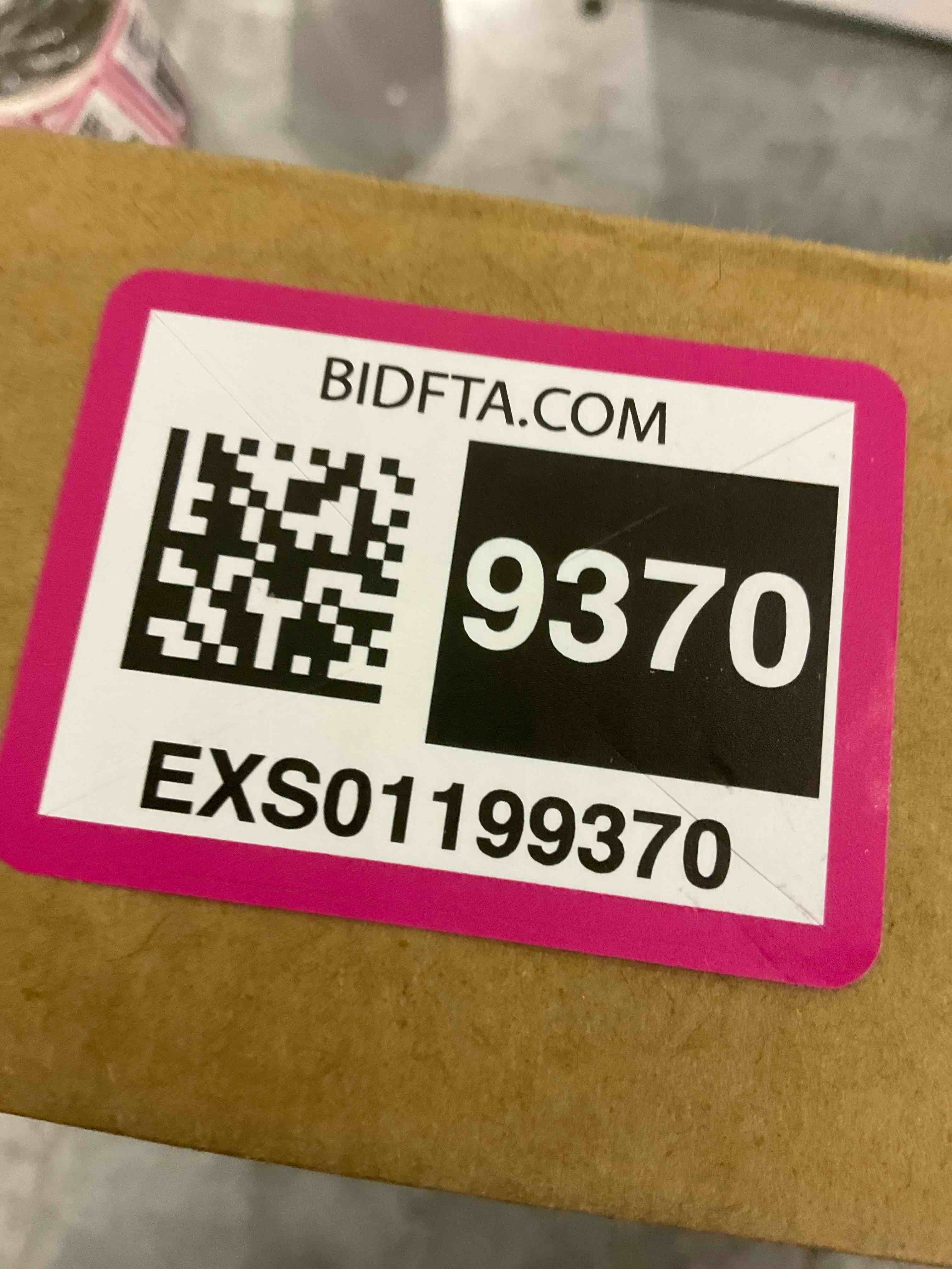 https://s3.amazonaws.com/lotting-images-prod/BargainHunt/EXS01199370_1709309525532.jpeg
