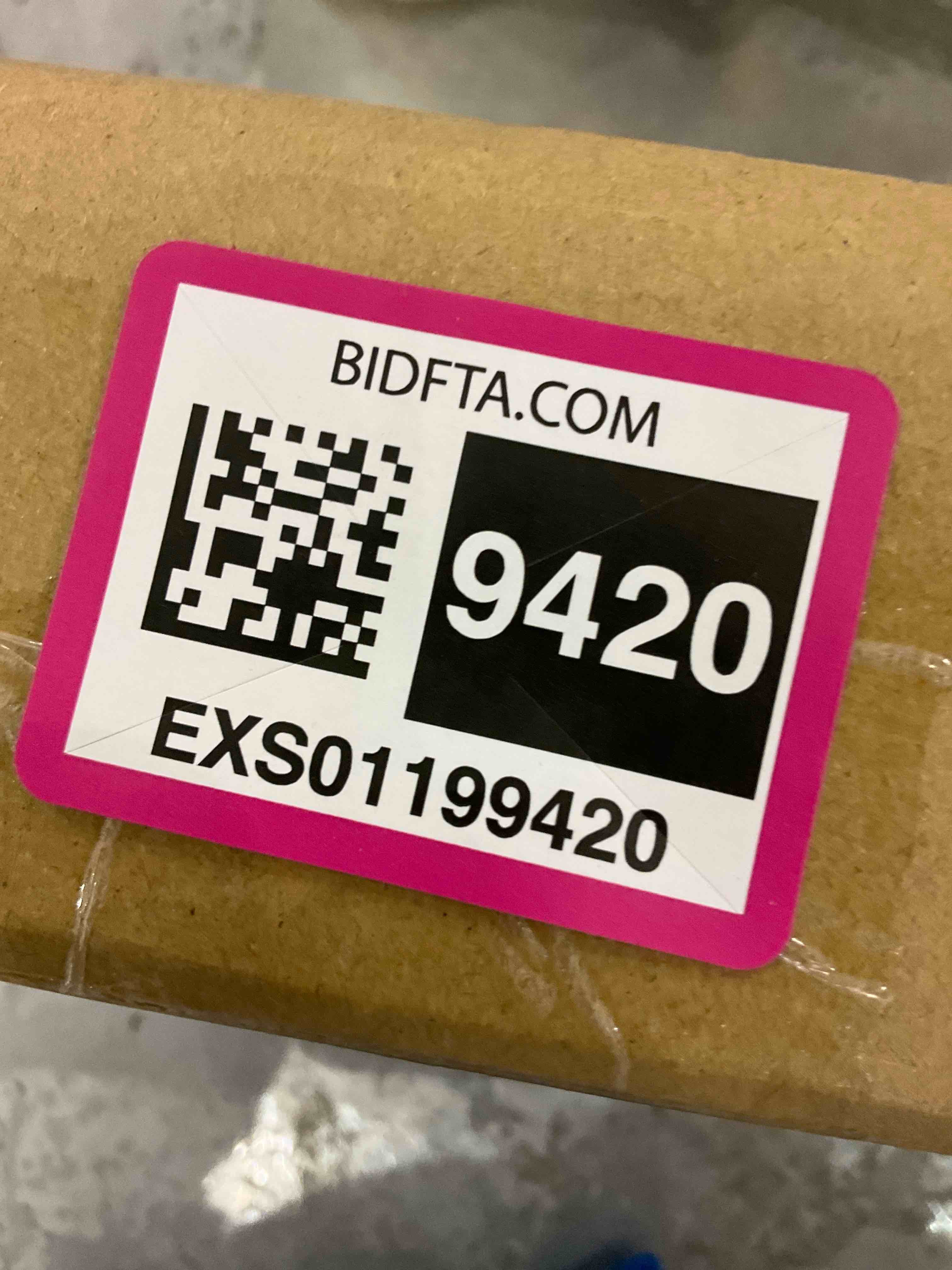 https://s3.amazonaws.com/lotting-images-prod/BargainHunt/EXS01199420_1709318243415.jpeg