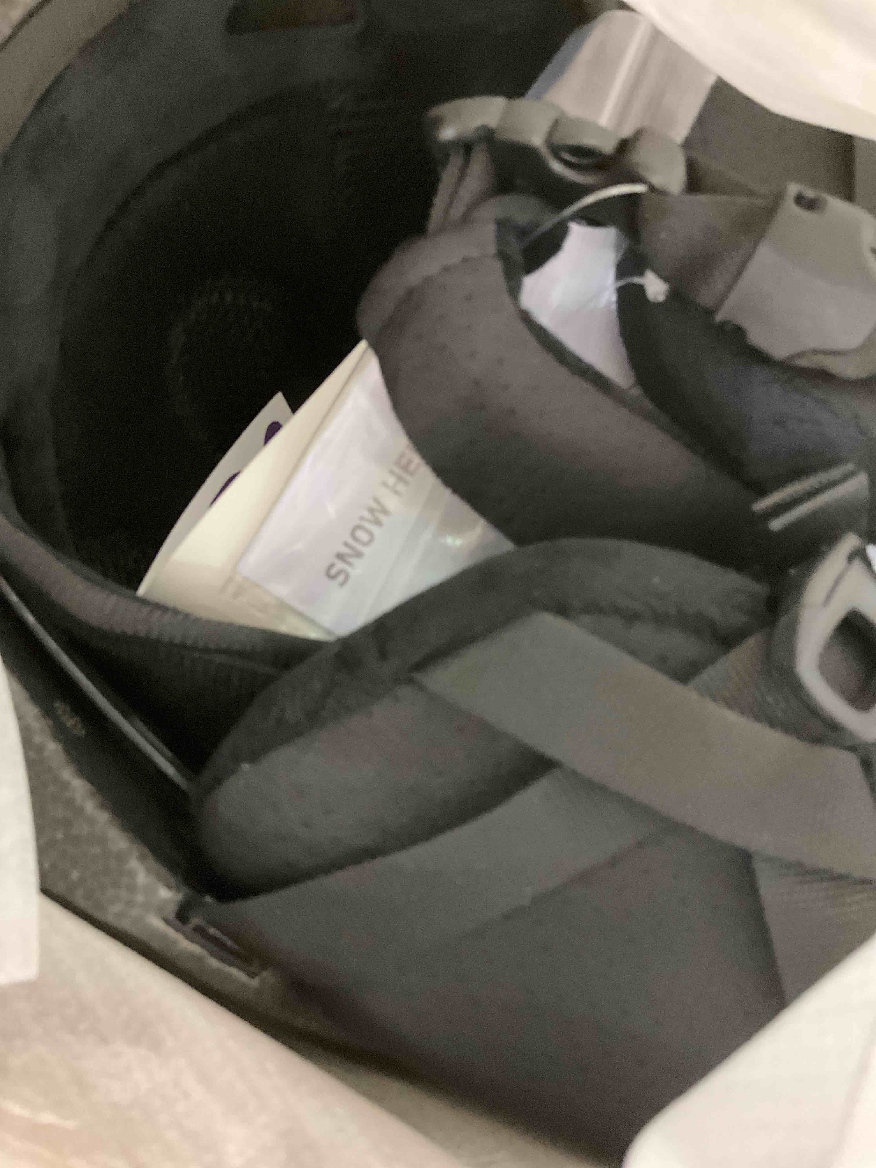https://s3.amazonaws.com/lotting-images-prod/BargainHunt/EXS01199477_1709560041555.jpeg