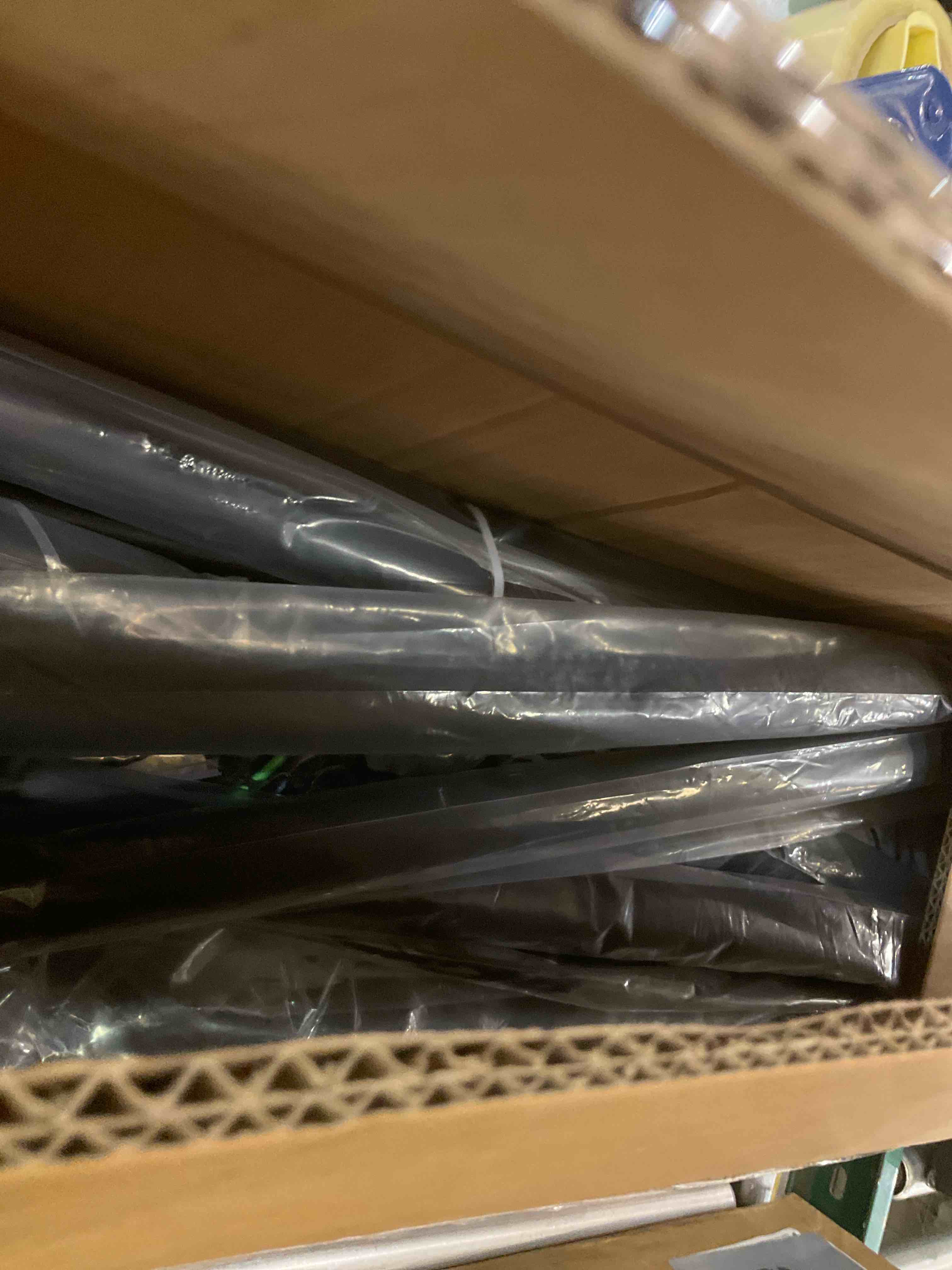 https://s3.amazonaws.com/lotting-images-prod/BargainHunt/EXS01200088_1717421612046.jpeg