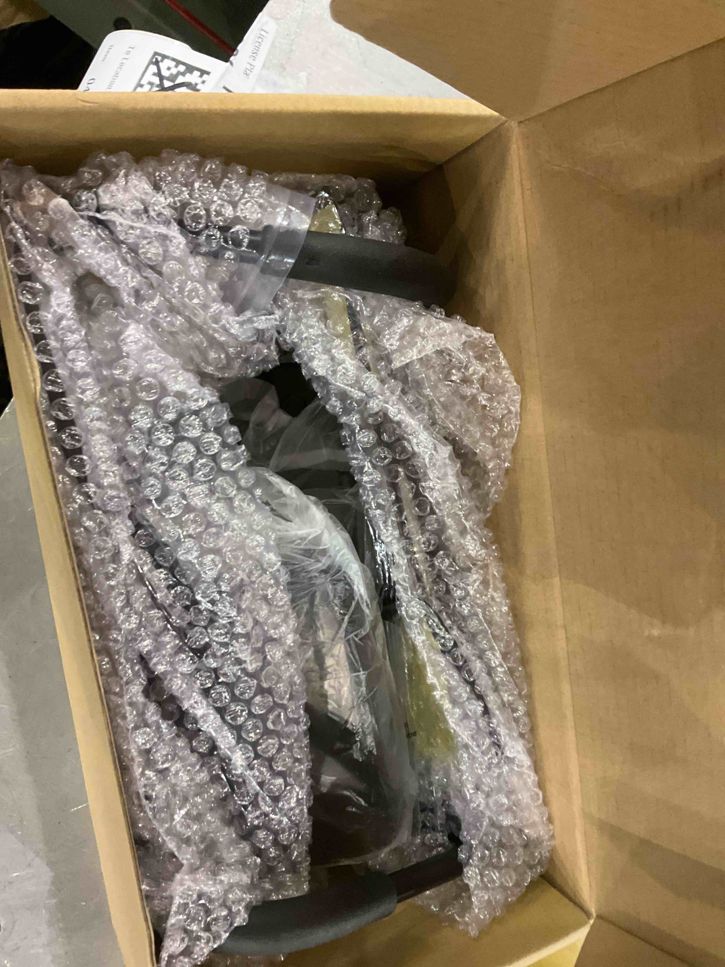 https://s3.amazonaws.com/lotting-images-prod/BargainHunt/EXS01200536_1713354941805.jpeg