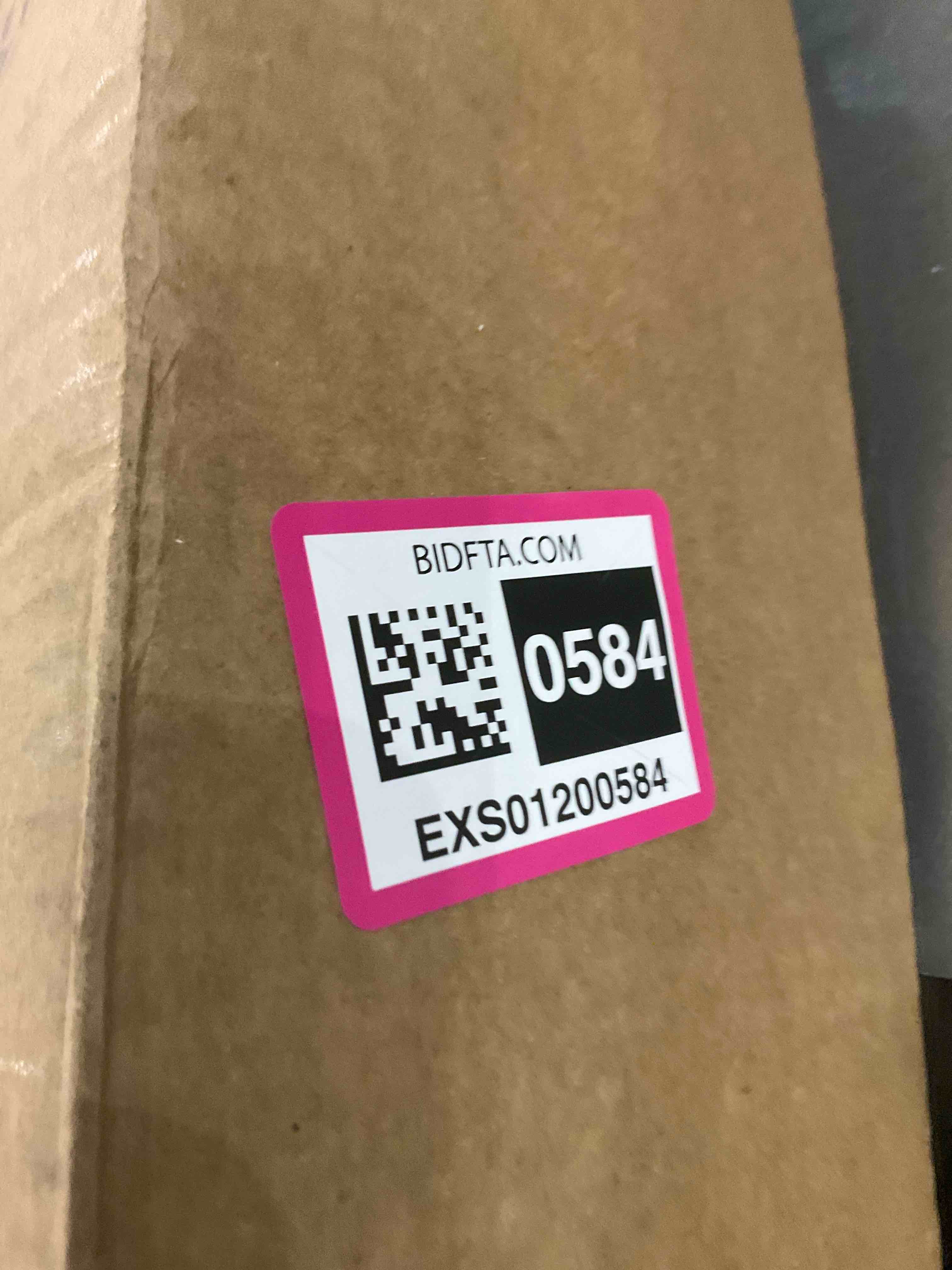 https://s3.amazonaws.com/lotting-images-prod/BargainHunt/EXS01200584_1713357887665.jpeg