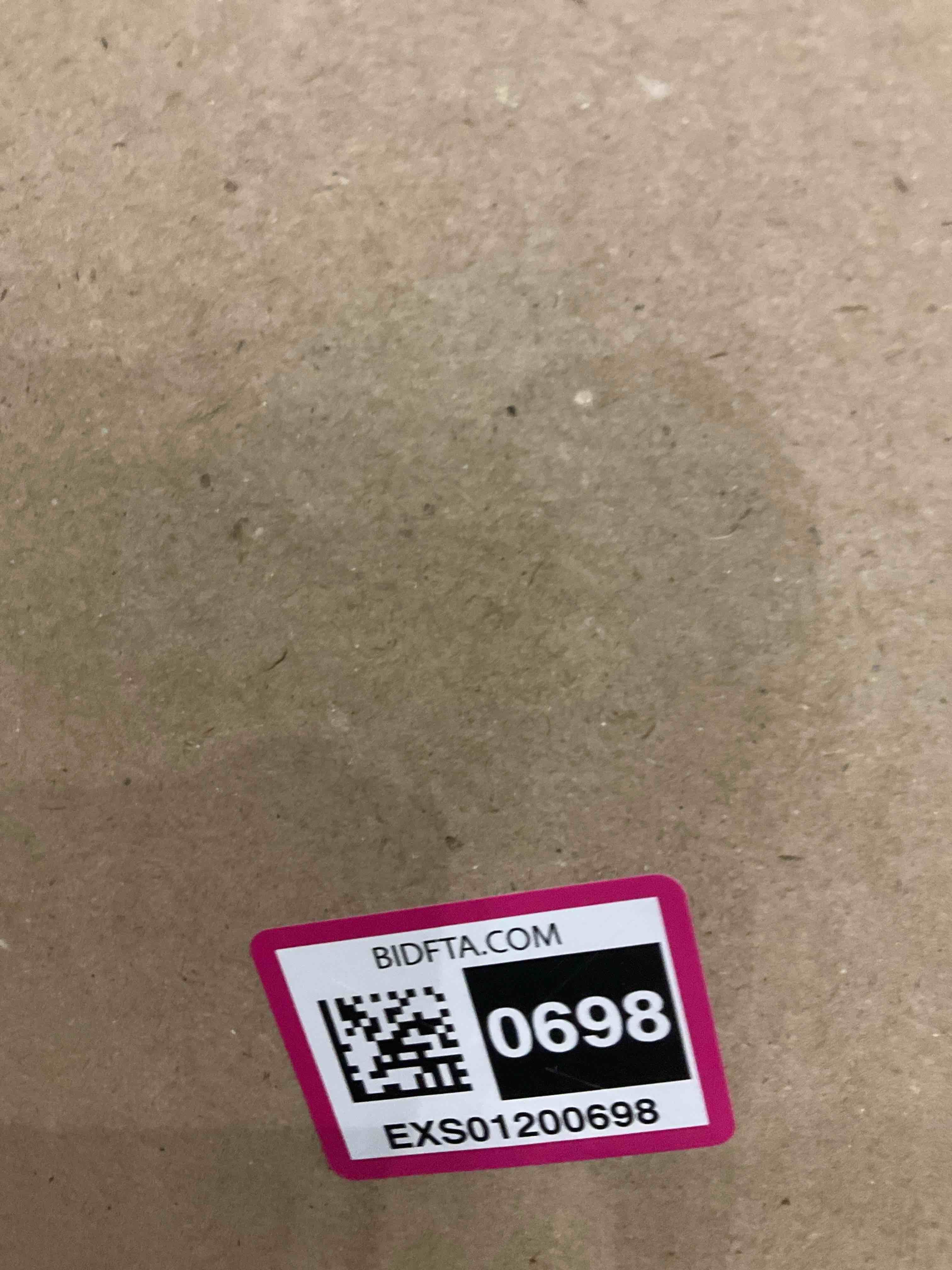 https://s3.amazonaws.com/lotting-images-prod/BargainHunt/EXS01200697_1713787564785.jpeg