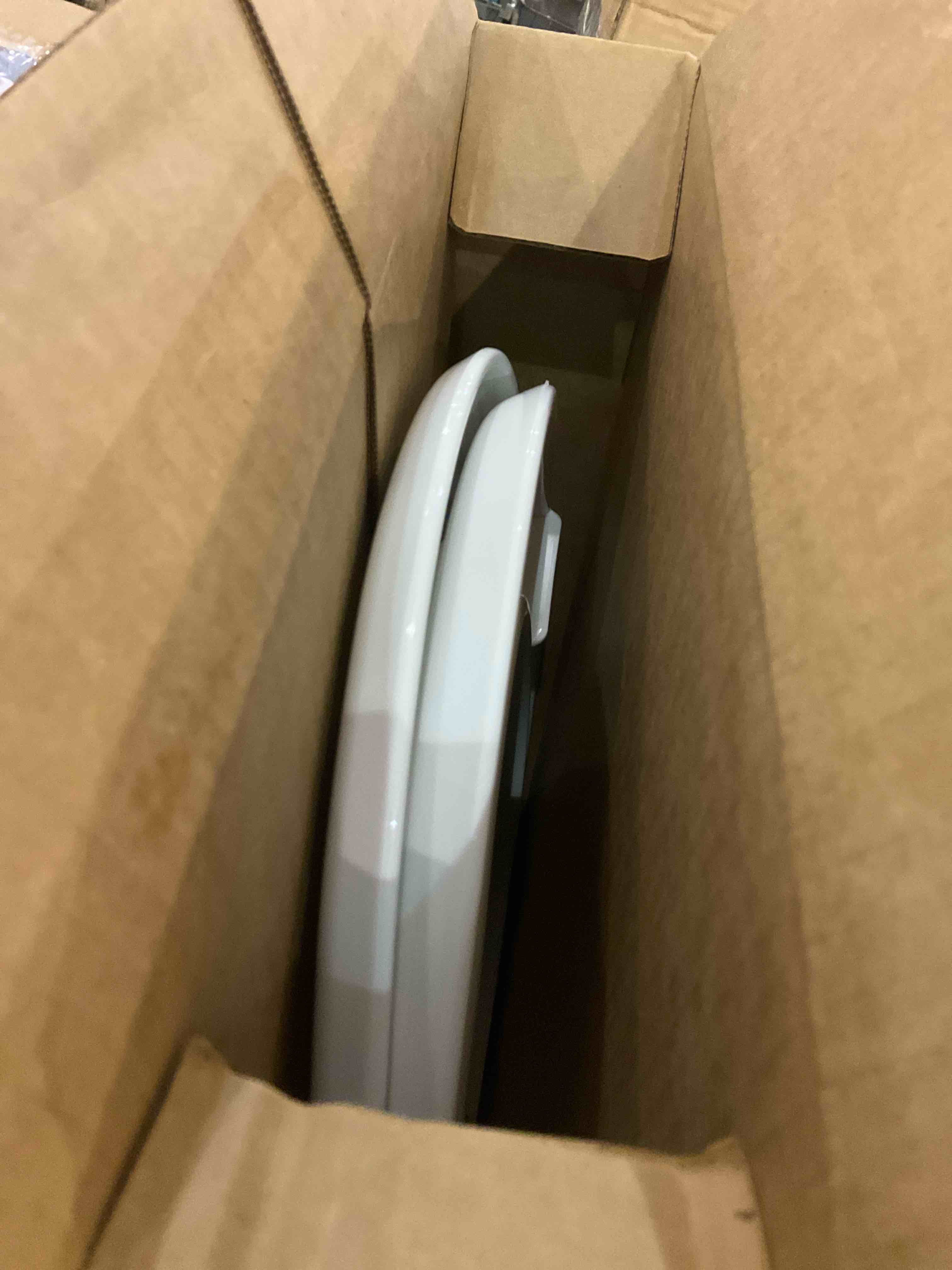 https://s3.amazonaws.com/lotting-images-prod/BargainHunt/EXS01200935_1714046118712.jpeg