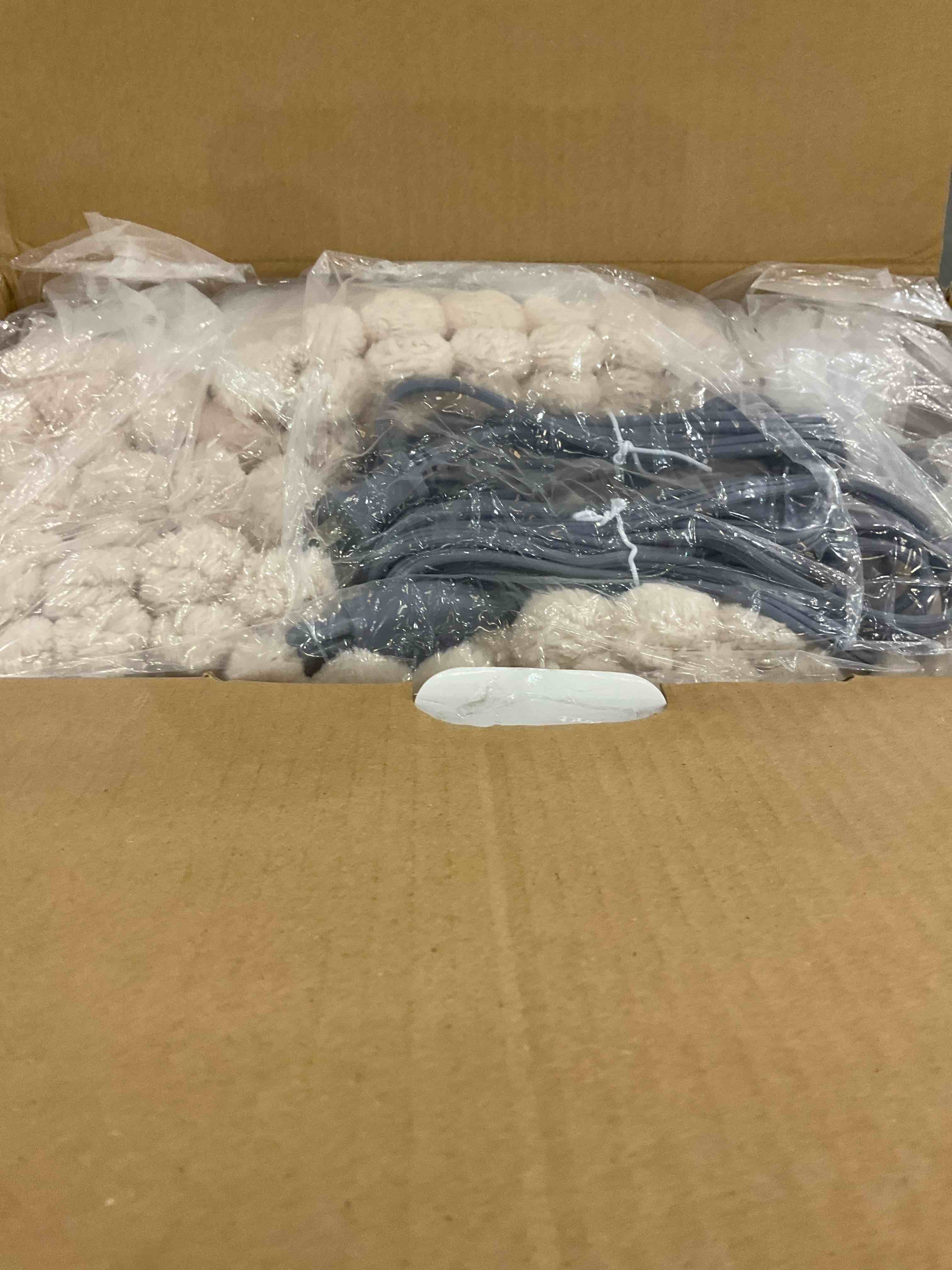 https://s3.amazonaws.com/lotting-images-prod/BargainHunt/EXS01201074_1712763417035.jpeg