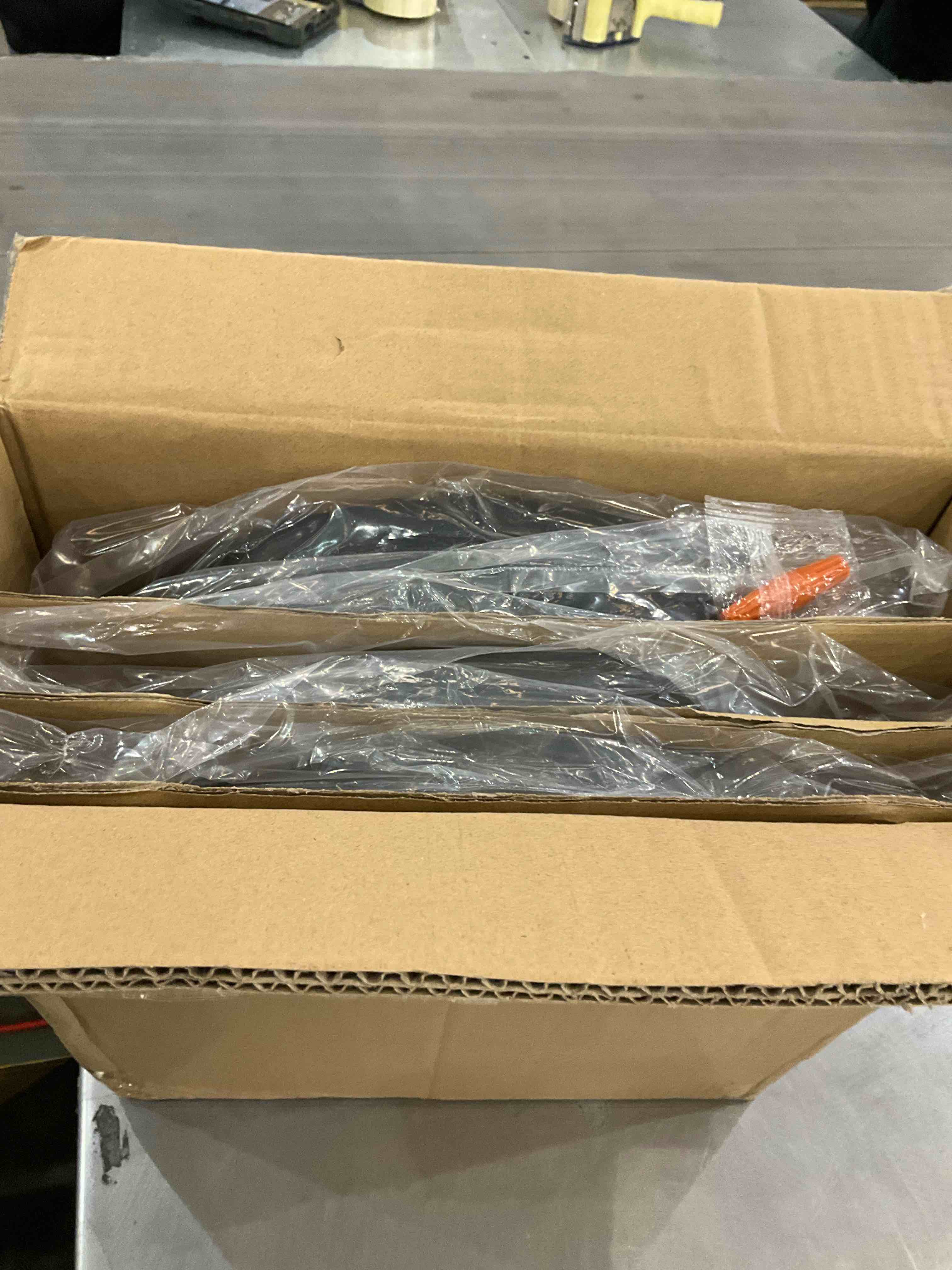 https://s3.amazonaws.com/lotting-images-prod/BargainHunt/EXS01201100_1712769961878.jpeg