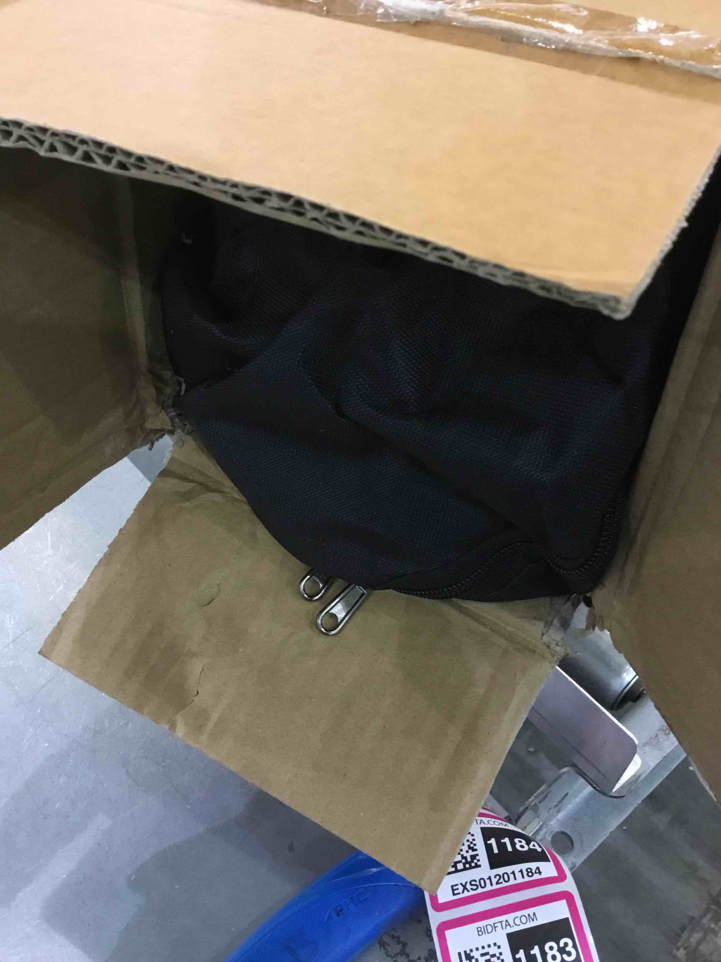 https://s3.amazonaws.com/lotting-images-prod/BargainHunt/EXS01201166_1712854750235.jpeg