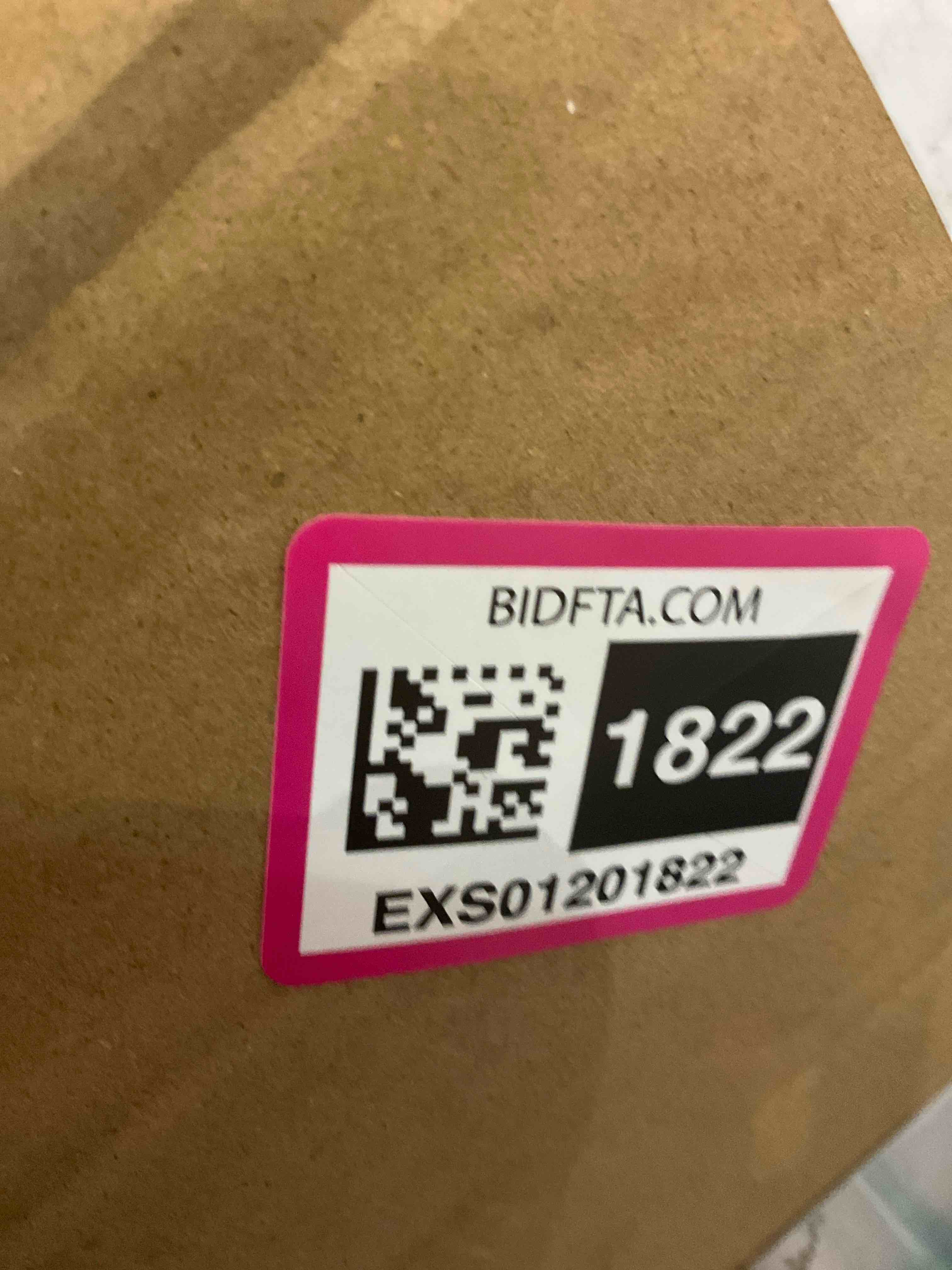 https://s3.amazonaws.com/lotting-images-prod/BargainHunt/EXS01201822_1714668286212.jpeg