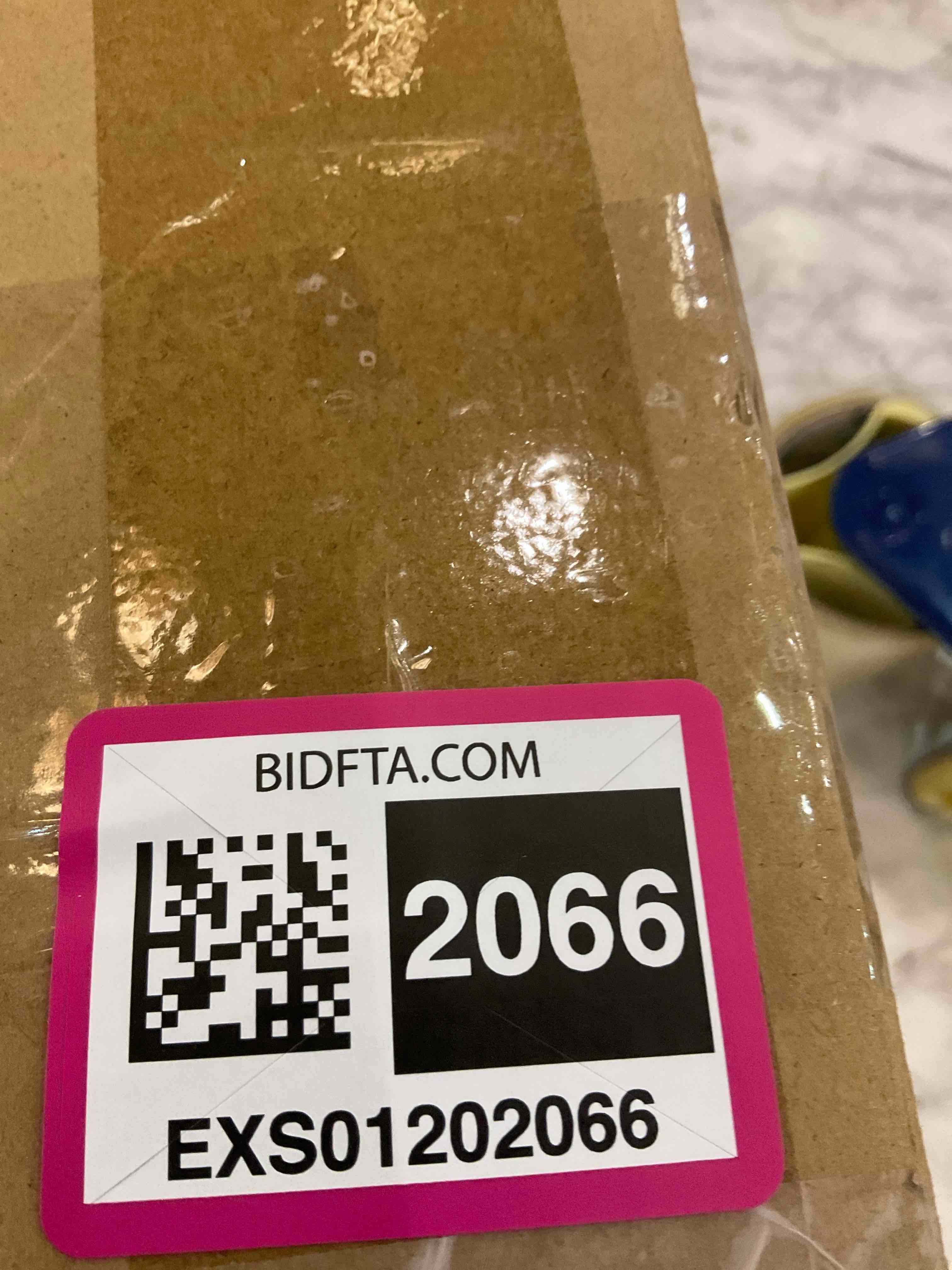 https://s3.amazonaws.com/lotting-images-prod/BargainHunt/EXS01202066_1712683002642.jpeg