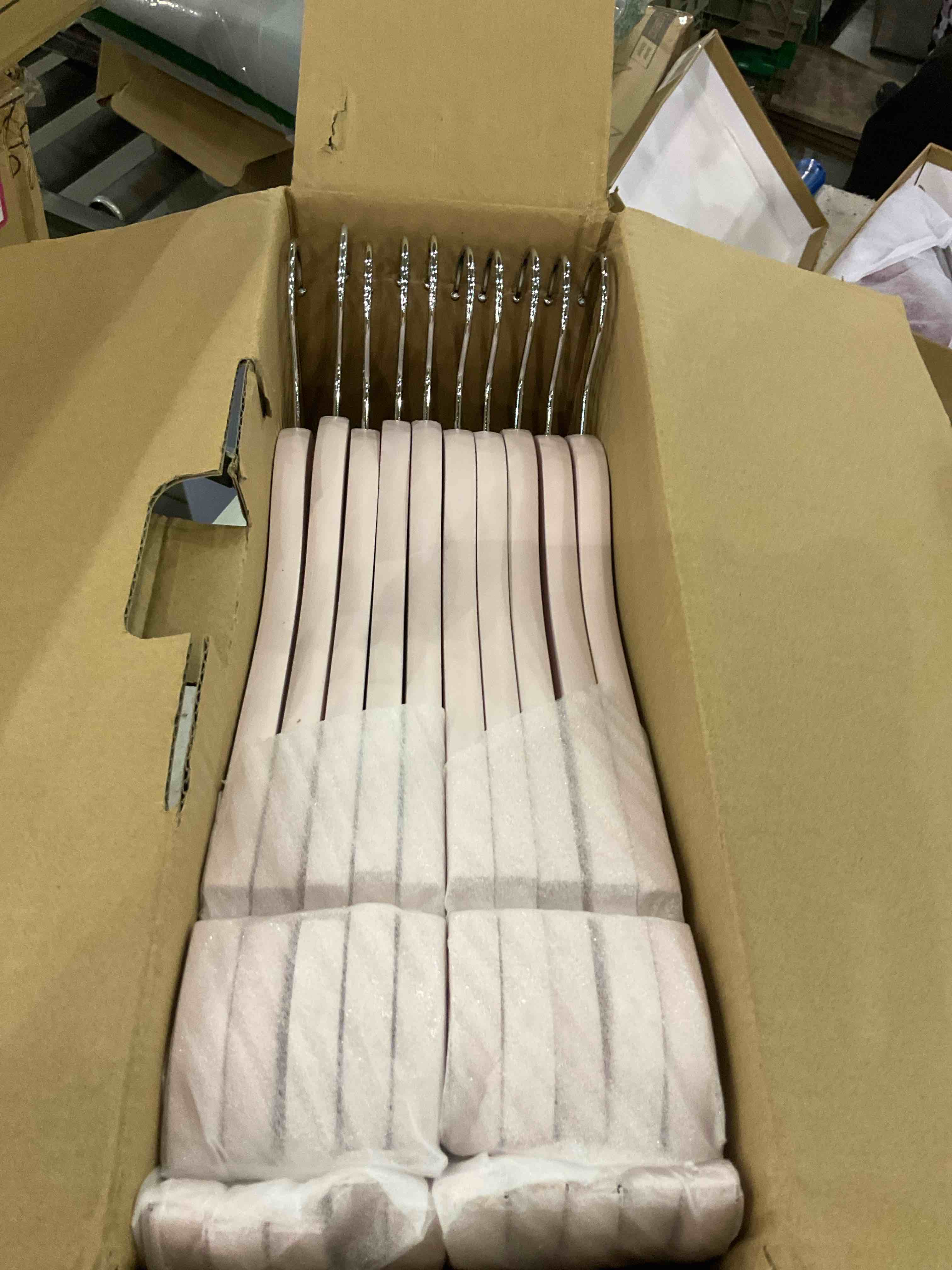 https://s3.amazonaws.com/lotting-images-prod/BargainHunt/EXS01202120_1712749307425.jpeg