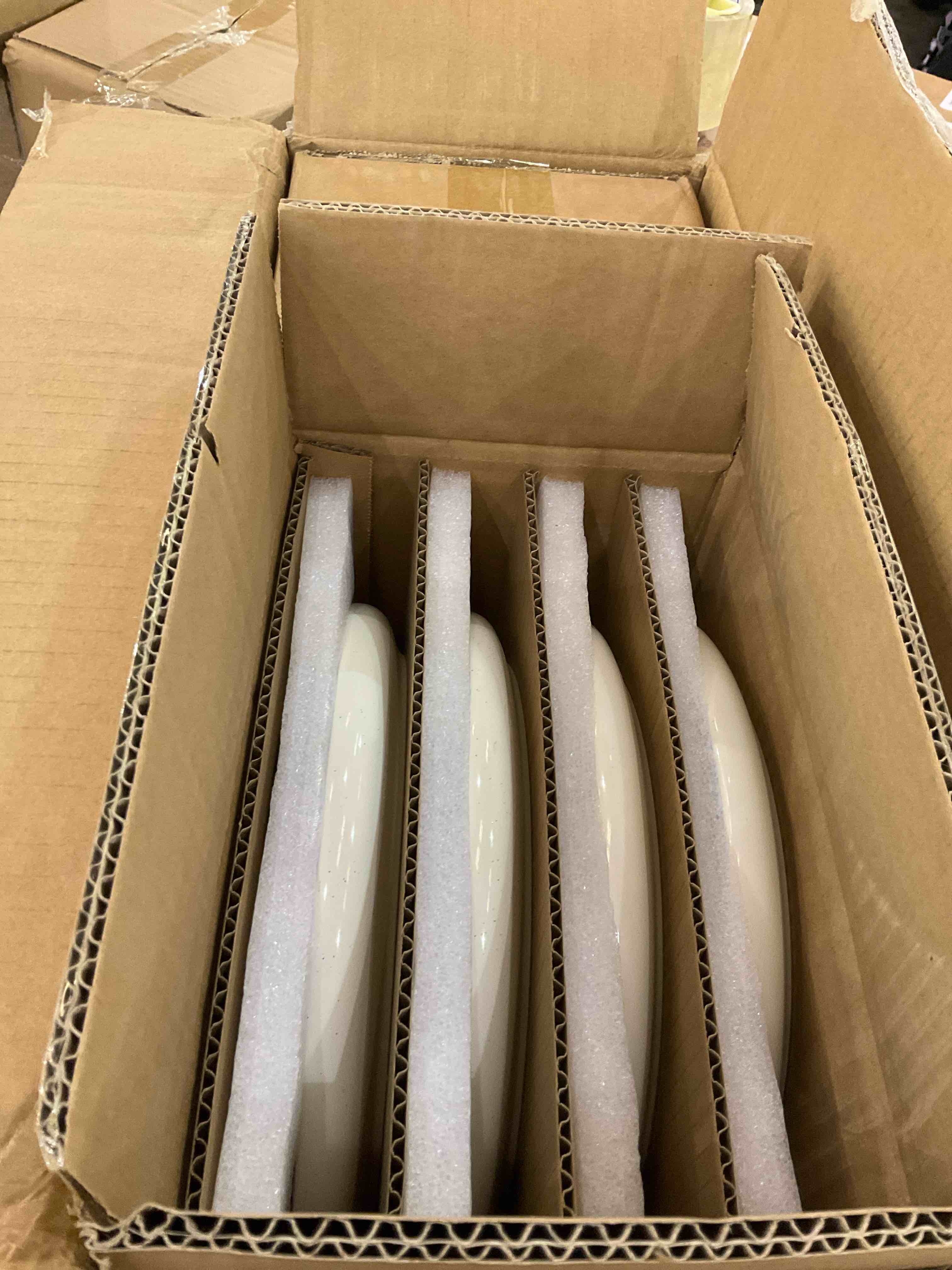 https://s3.amazonaws.com/lotting-images-prod/BargainHunt/EXS01202208_1712761820452.jpeg