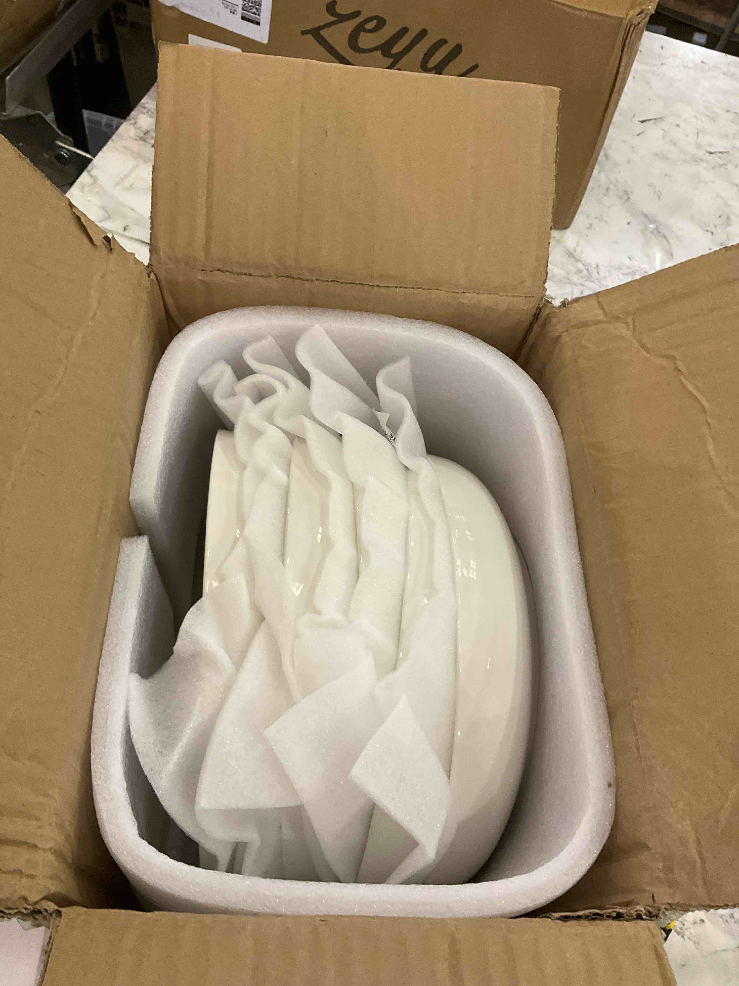 https://s3.amazonaws.com/lotting-images-prod/BargainHunt/EXS01202209_1712761975722.jpeg
