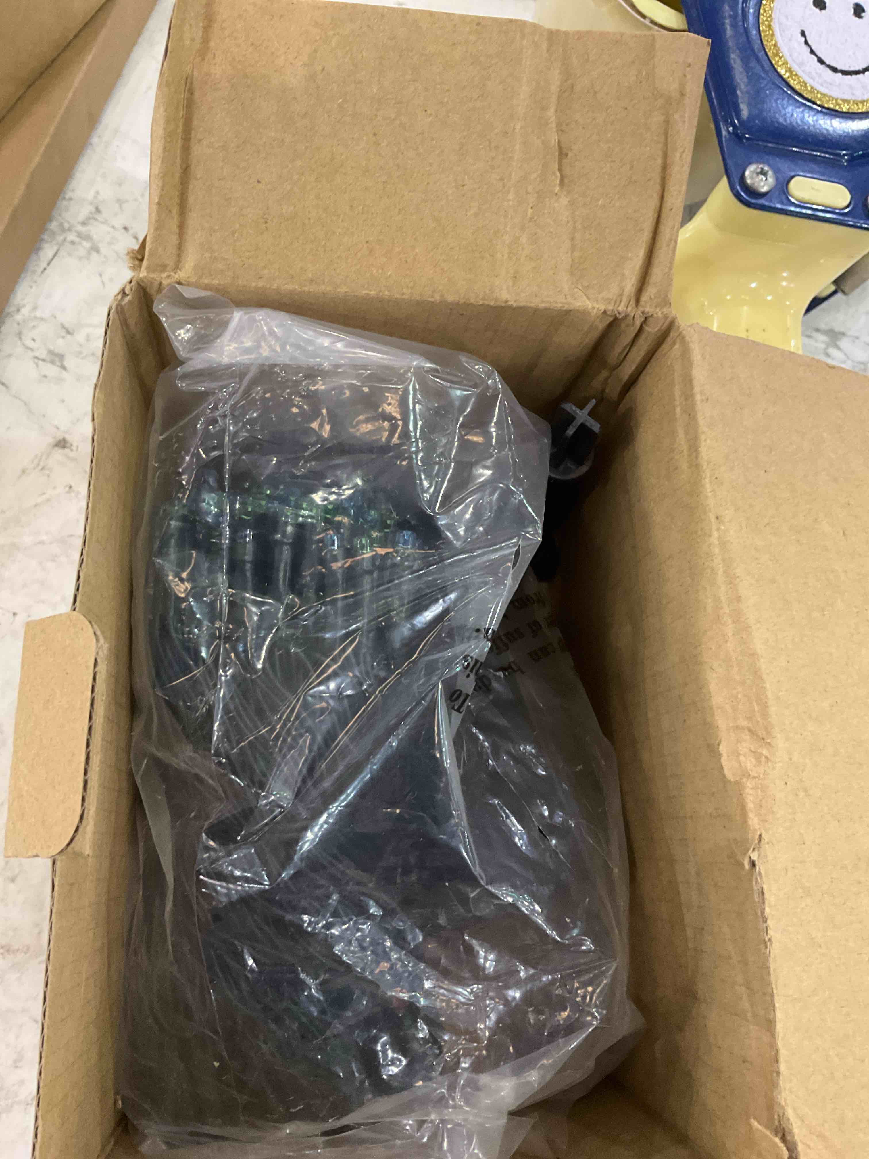 https://s3.amazonaws.com/lotting-images-prod/BargainHunt/EXS01202249_1712770109129.jpeg