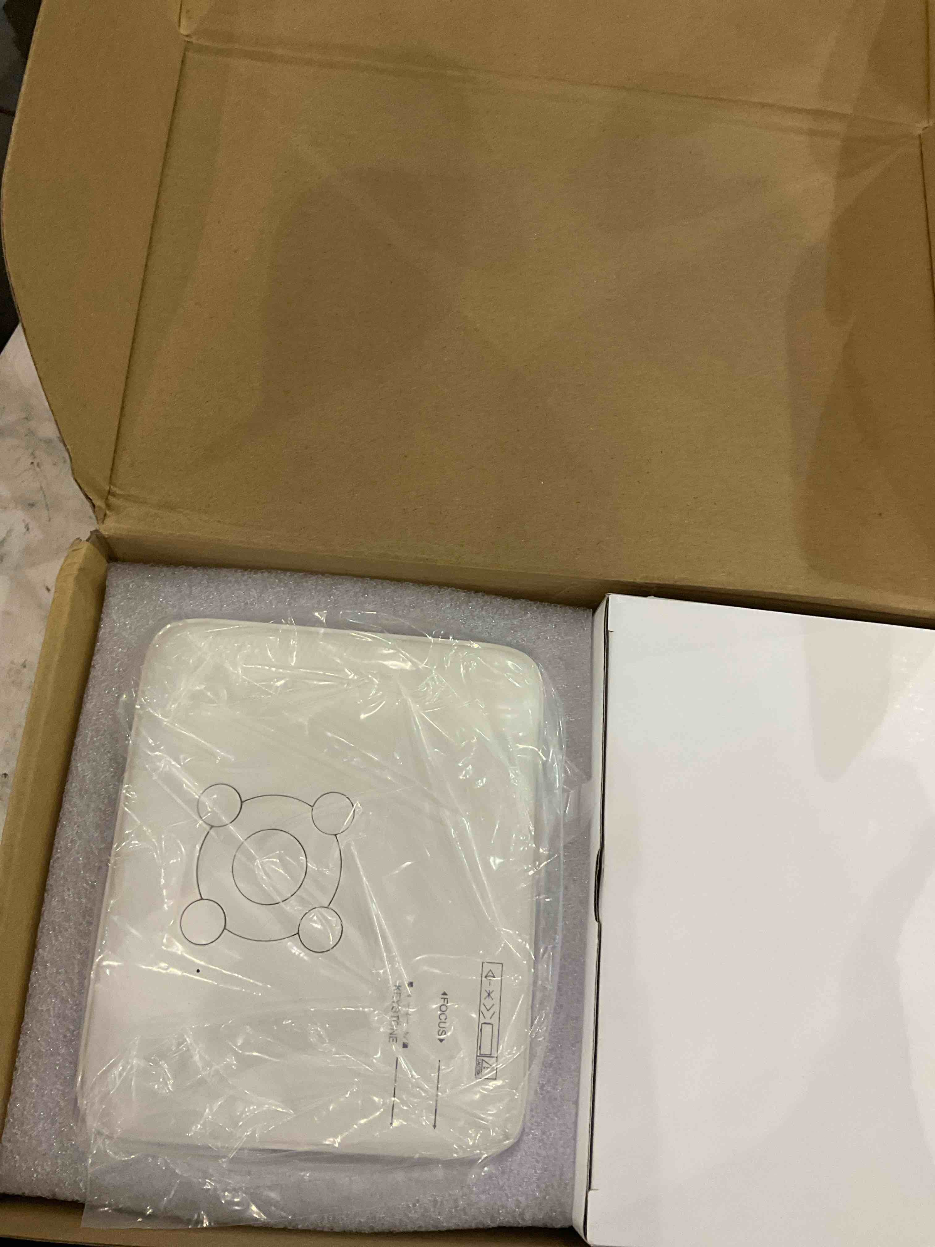 https://s3.amazonaws.com/lotting-images-prod/BargainHunt/EXS01202297_1712834870570.jpeg