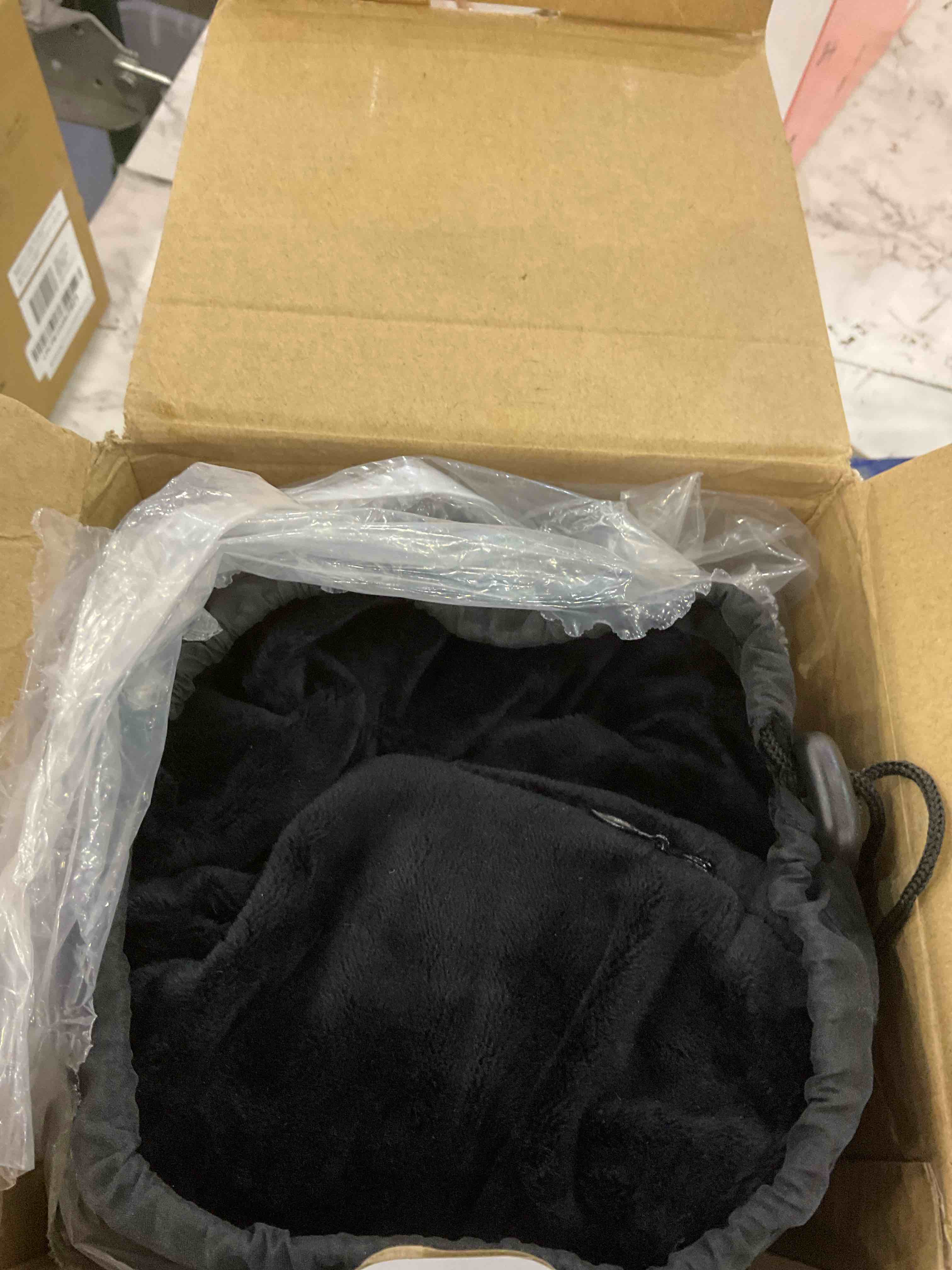 https://s3.amazonaws.com/lotting-images-prod/BargainHunt/EXS01202320_1712837700036.jpeg