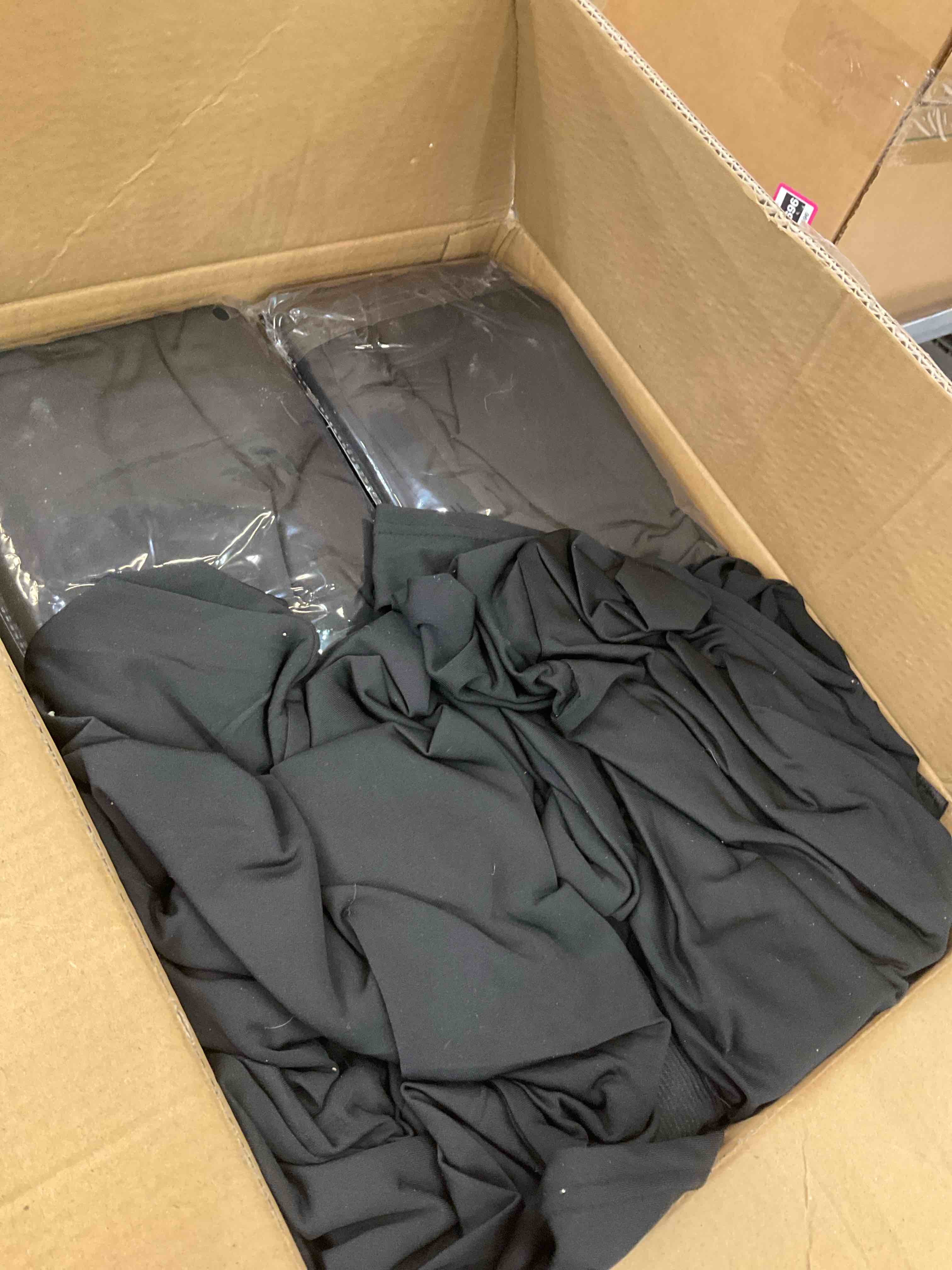 https://s3.amazonaws.com/lotting-images-prod/BargainHunt/EXS01202392_1712855633681.jpeg