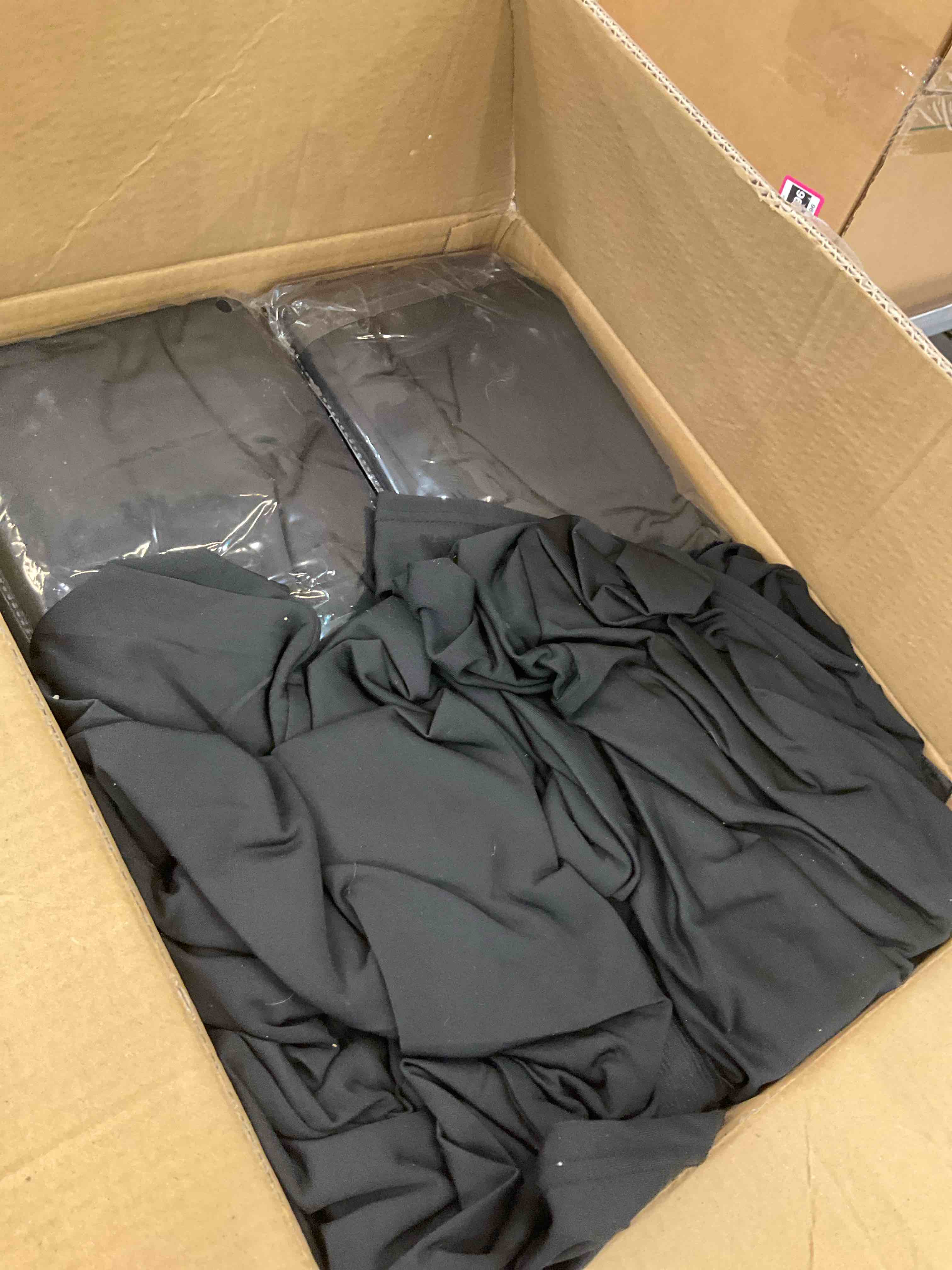 https://s3.amazonaws.com/lotting-images-prod/BargainHunt/EXS01202392_1712855634699.jpeg