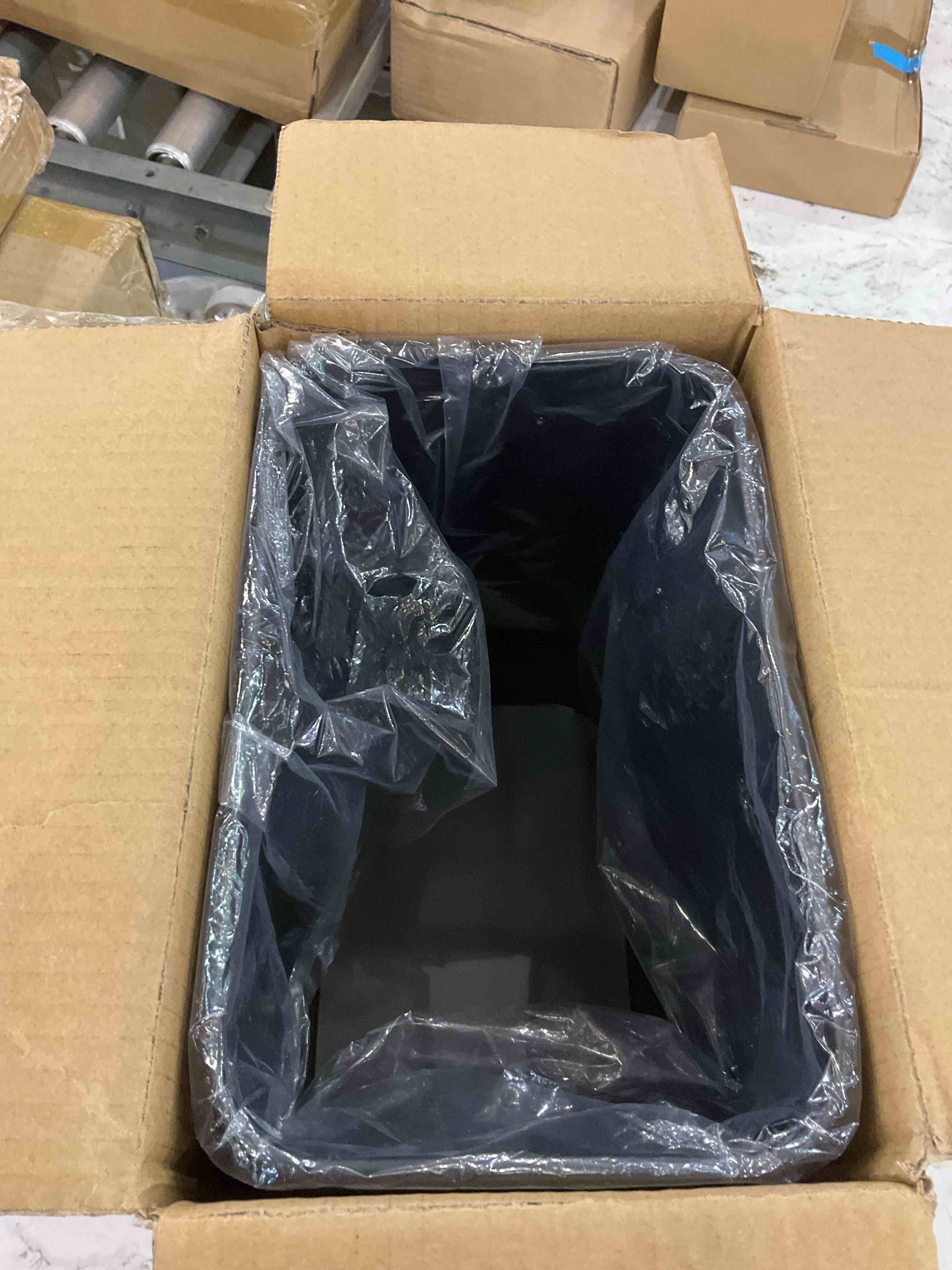 https://s3.amazonaws.com/lotting-images-prod/BargainHunt/EXS01202413_1712859752501.jpeg
